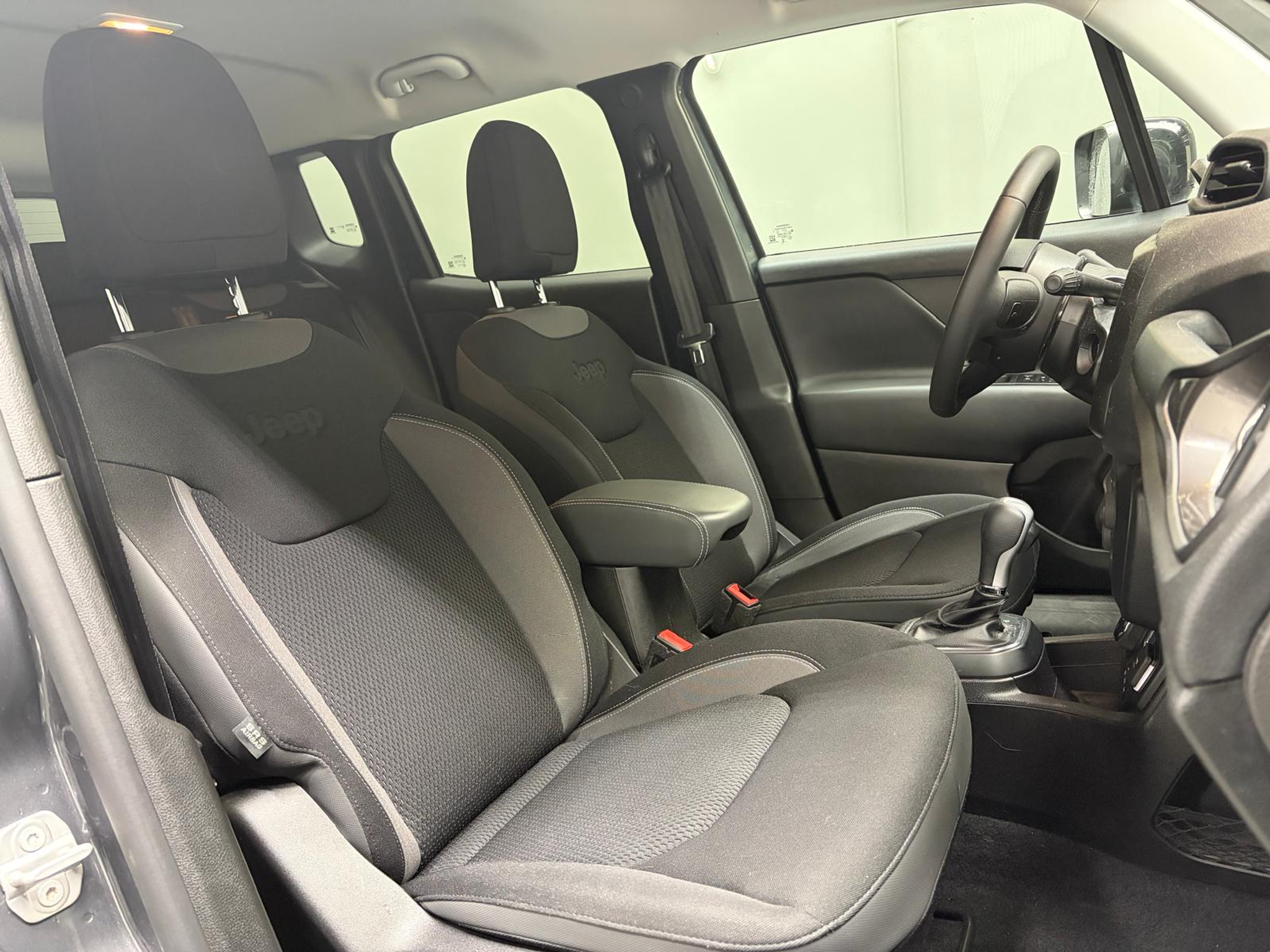 listing desktop thumbnail image 15