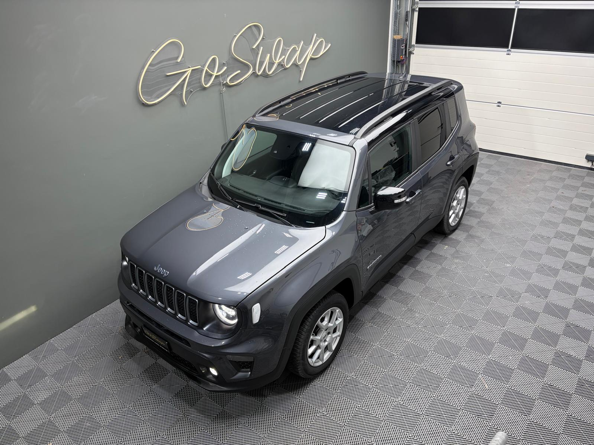 listing desktop thumbnail image 7