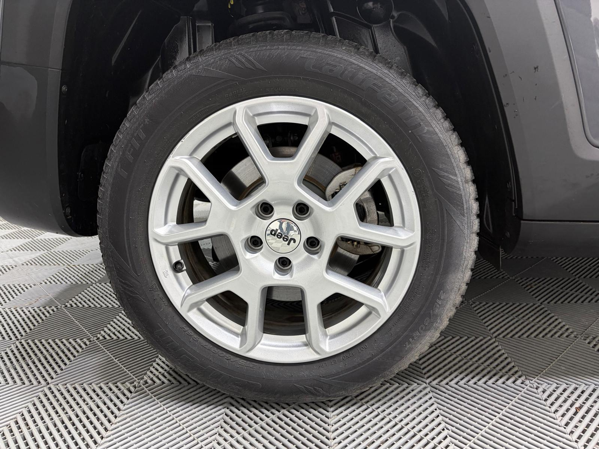 listing desktop thumbnail image 29