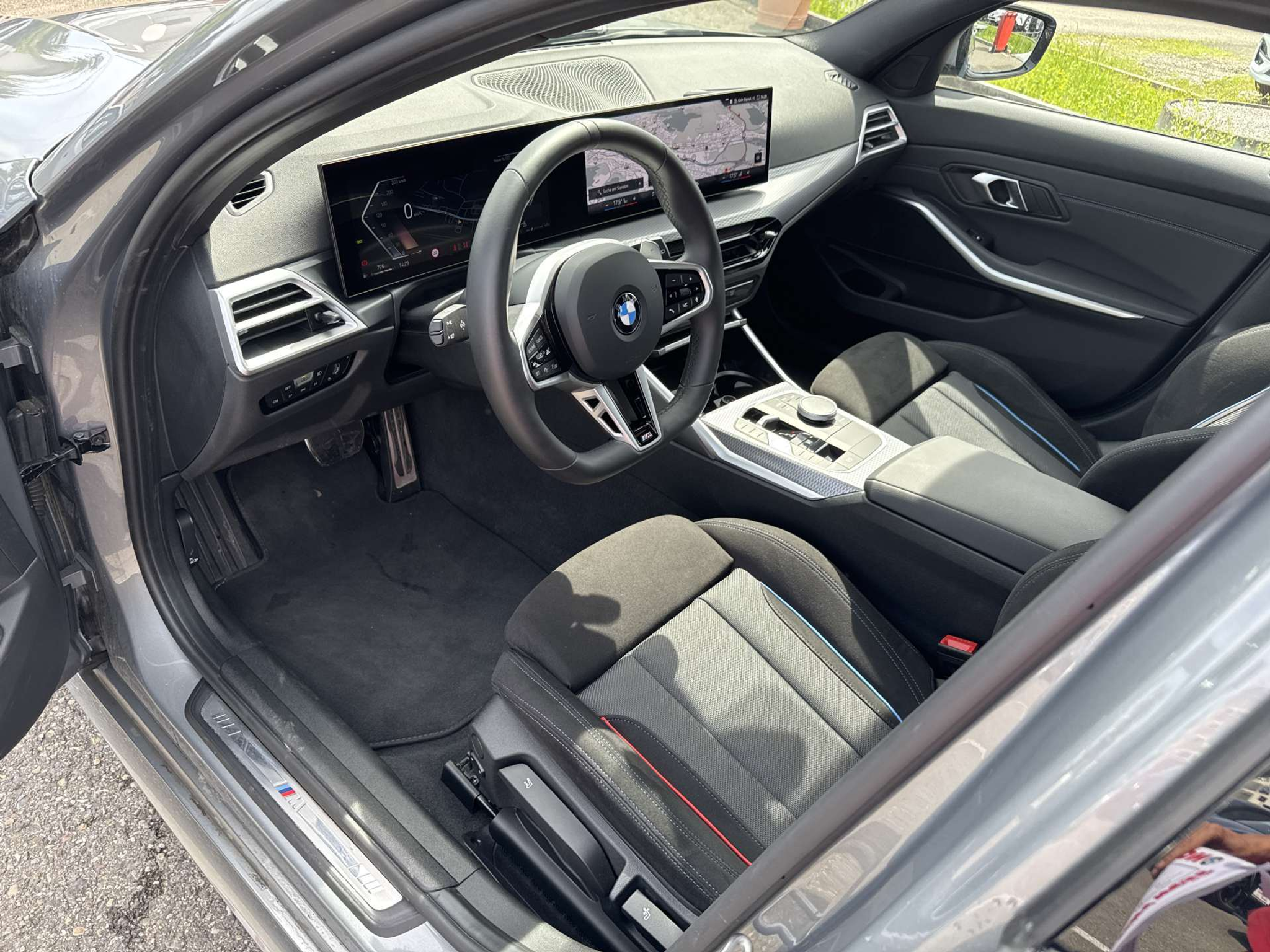 listing desktop thumbnail image 5