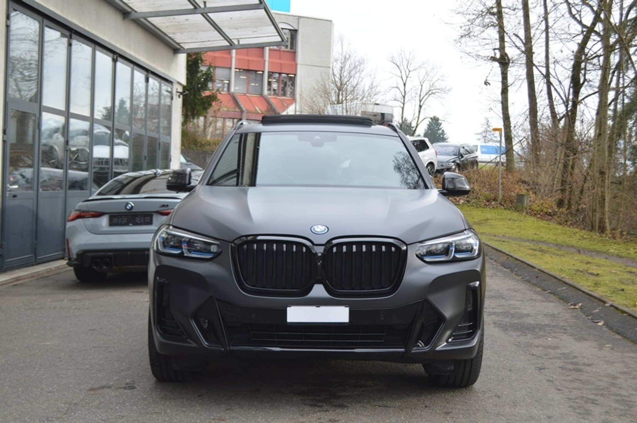 listing desktop thumbnail image 1