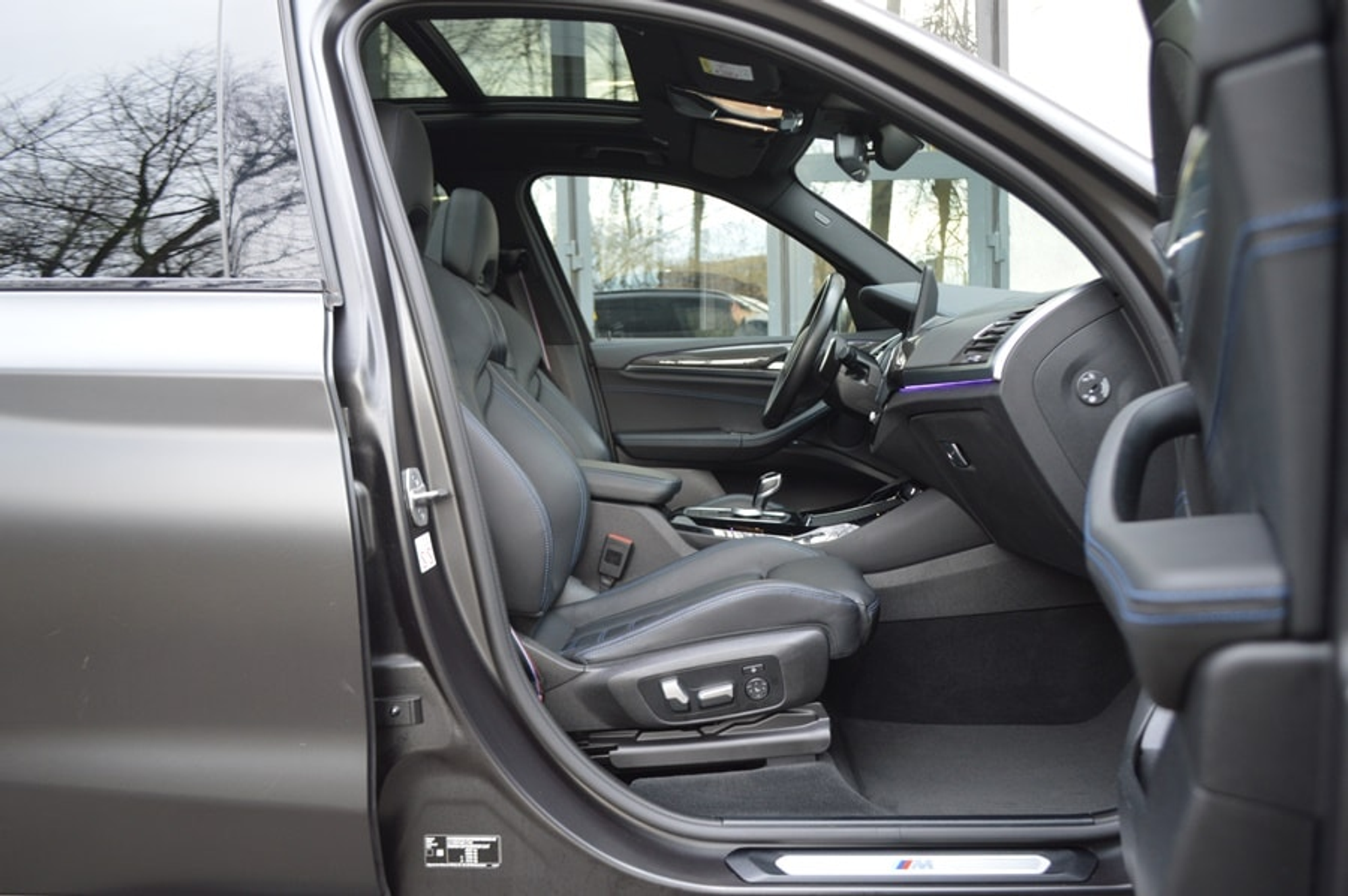 listing desktop thumbnail image 8