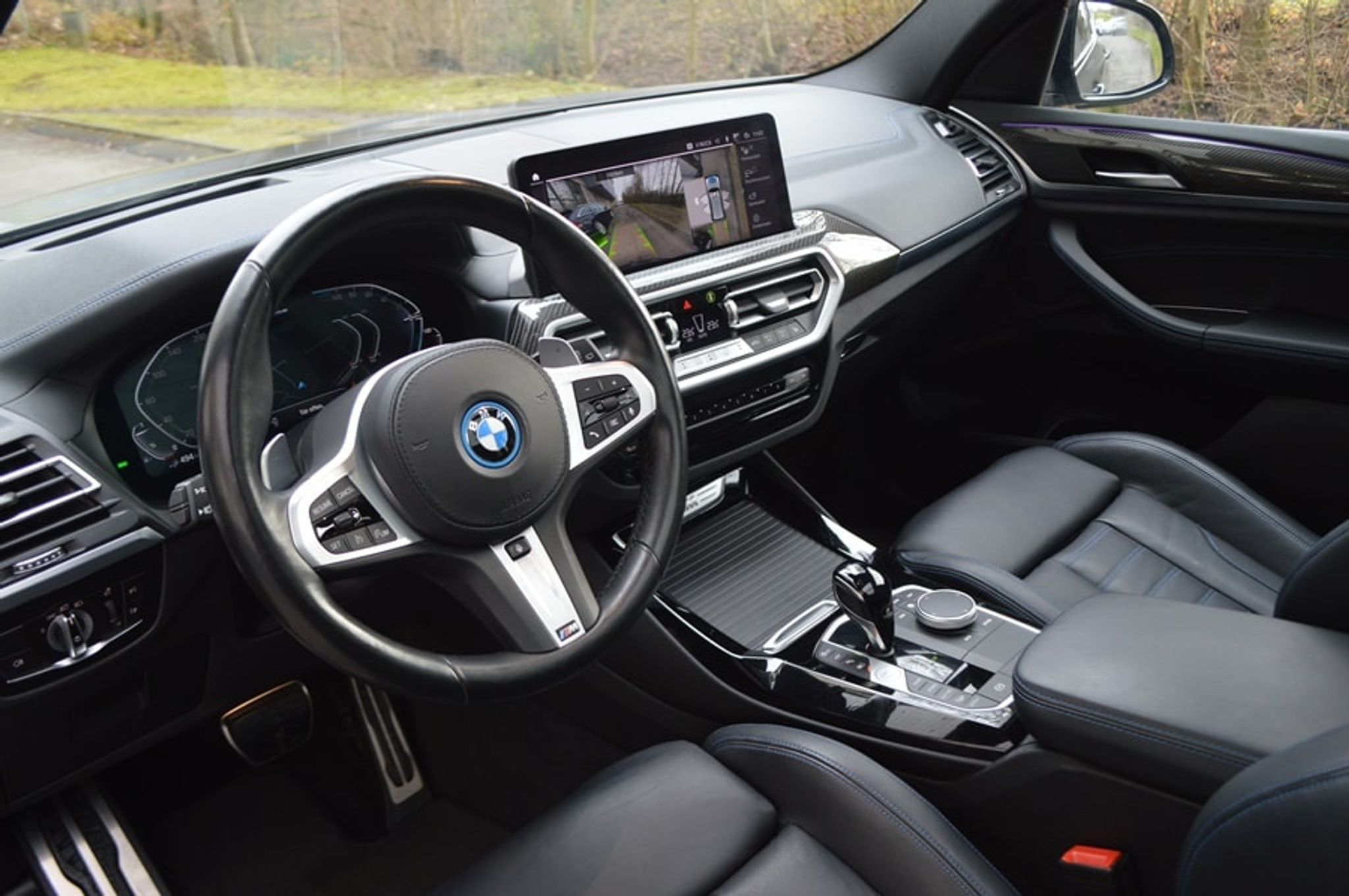 listing desktop thumbnail image 4