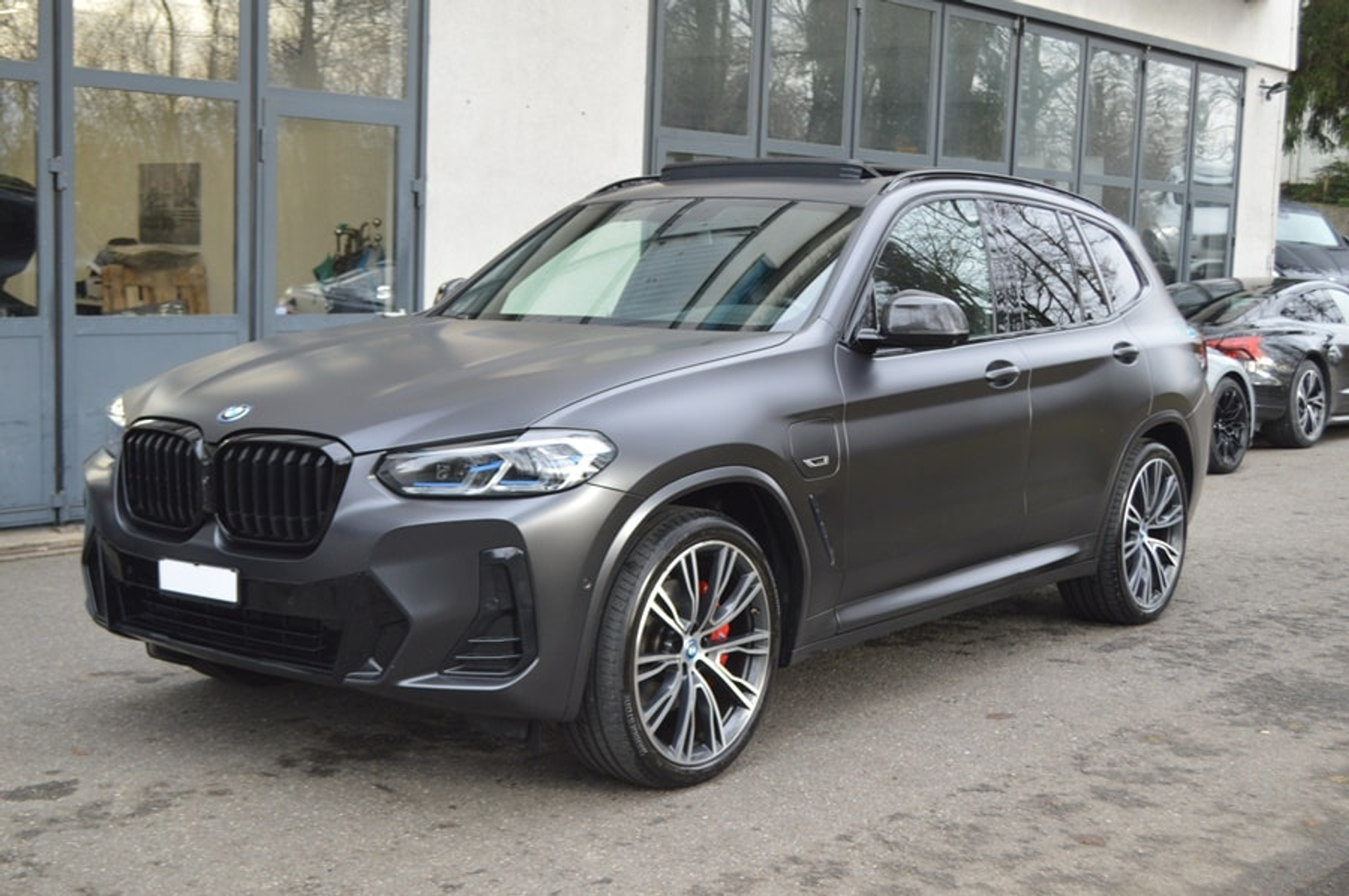 listing desktop thumbnail image 2