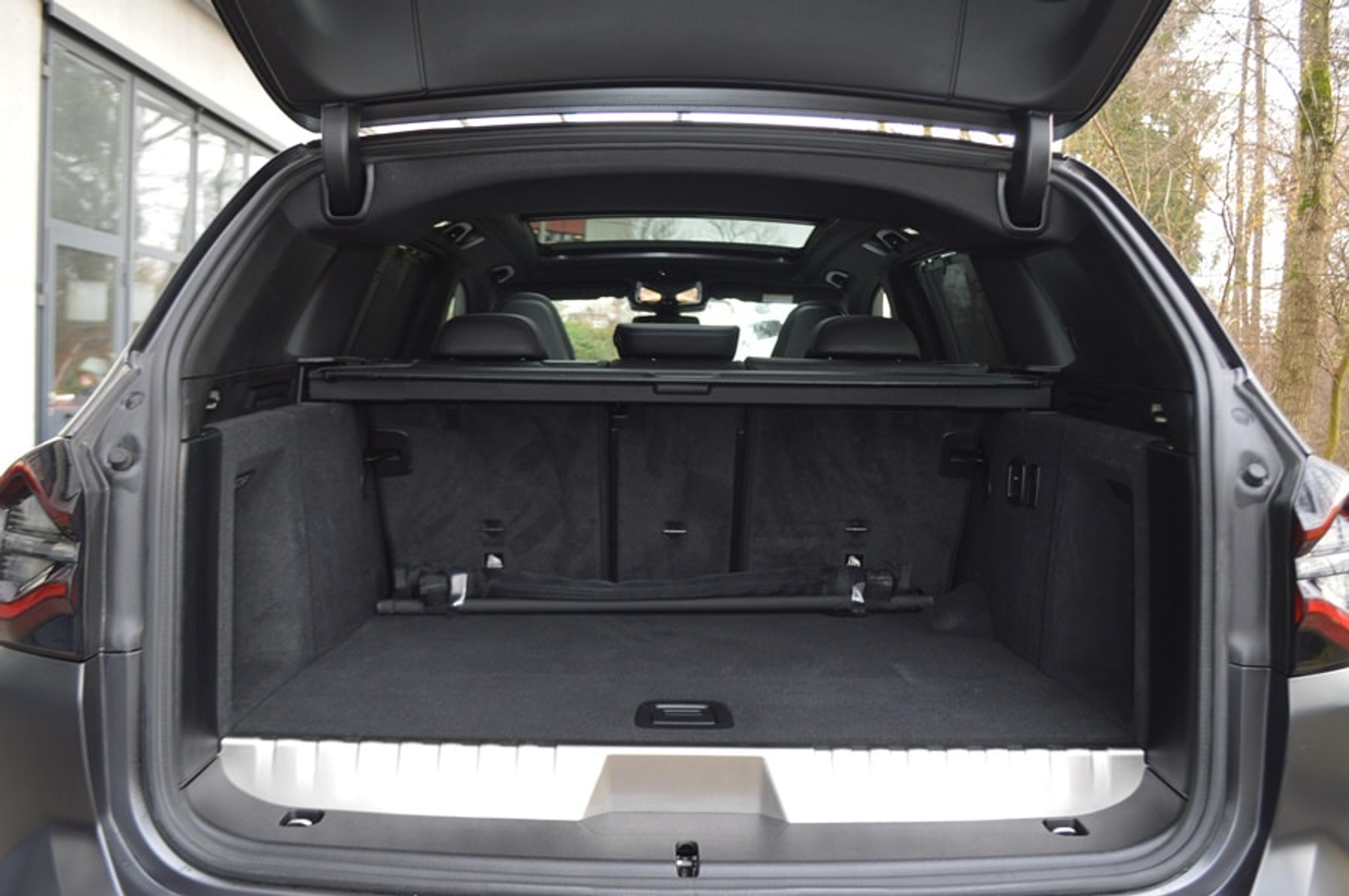 listing desktop thumbnail image 10