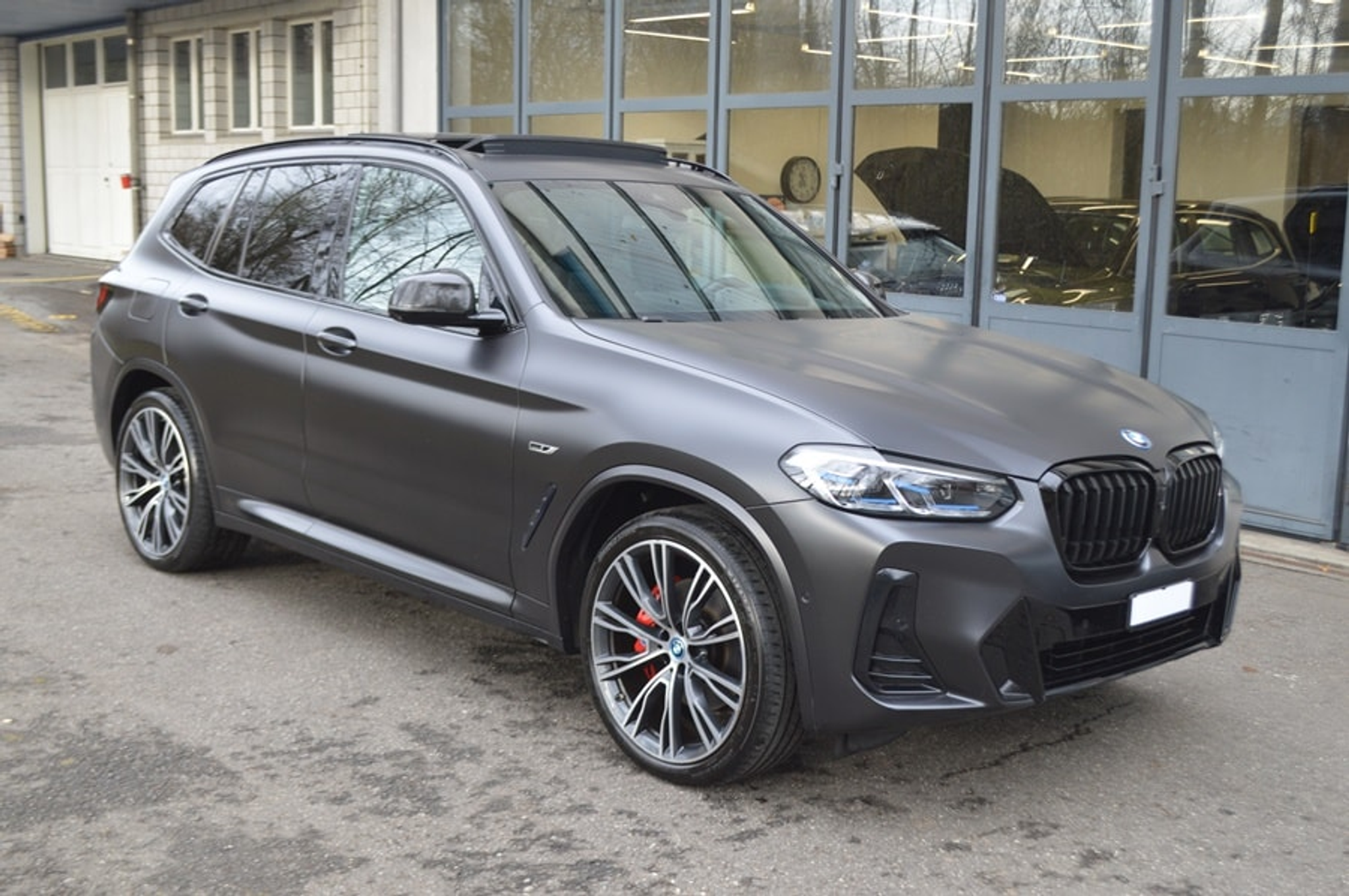 listing desktop thumbnail image 12