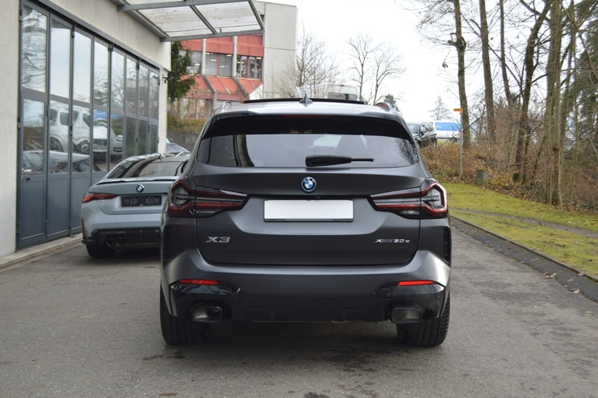 listing desktop thumbnail image 11