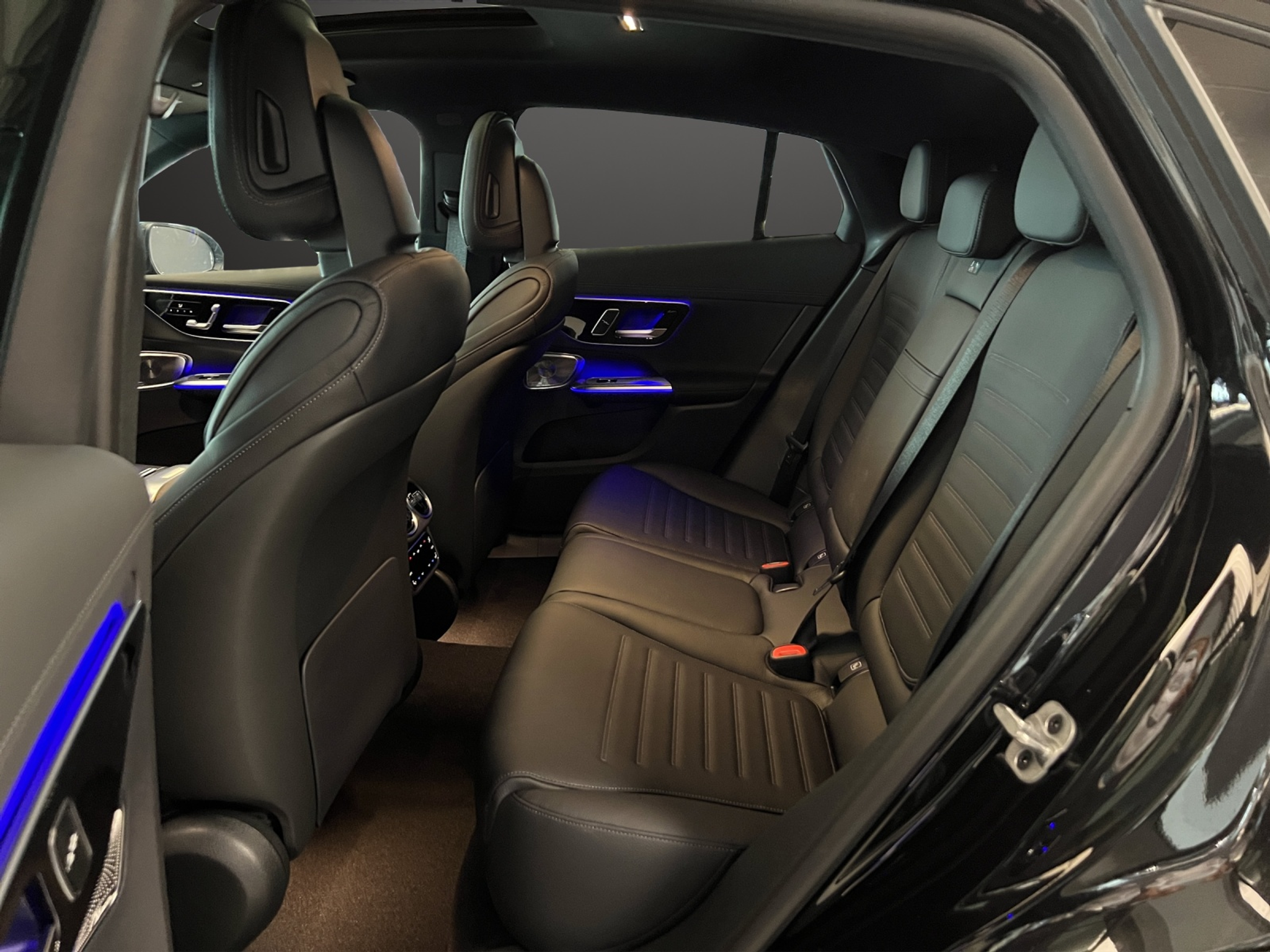 listing desktop thumbnail image 11