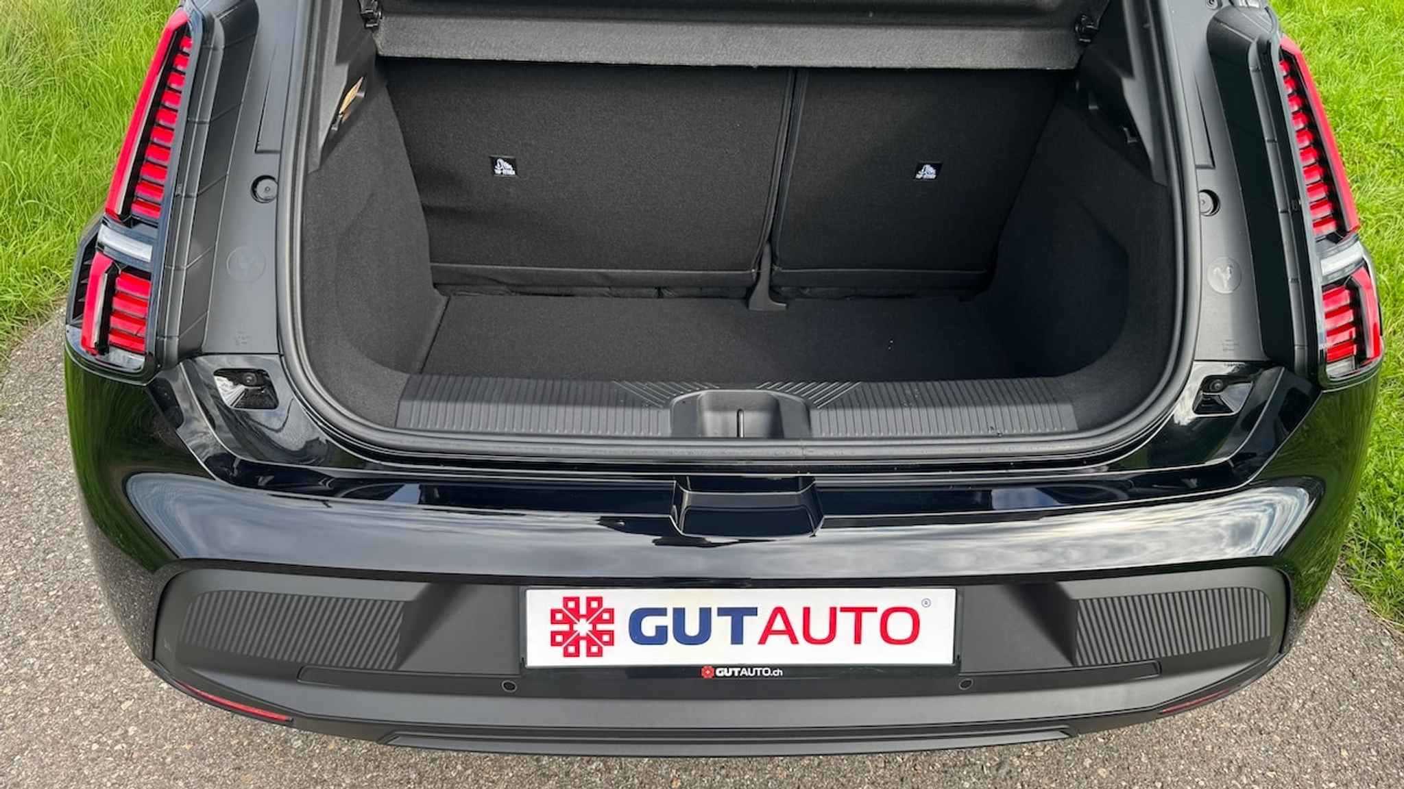 listing desktop thumbnail image 14