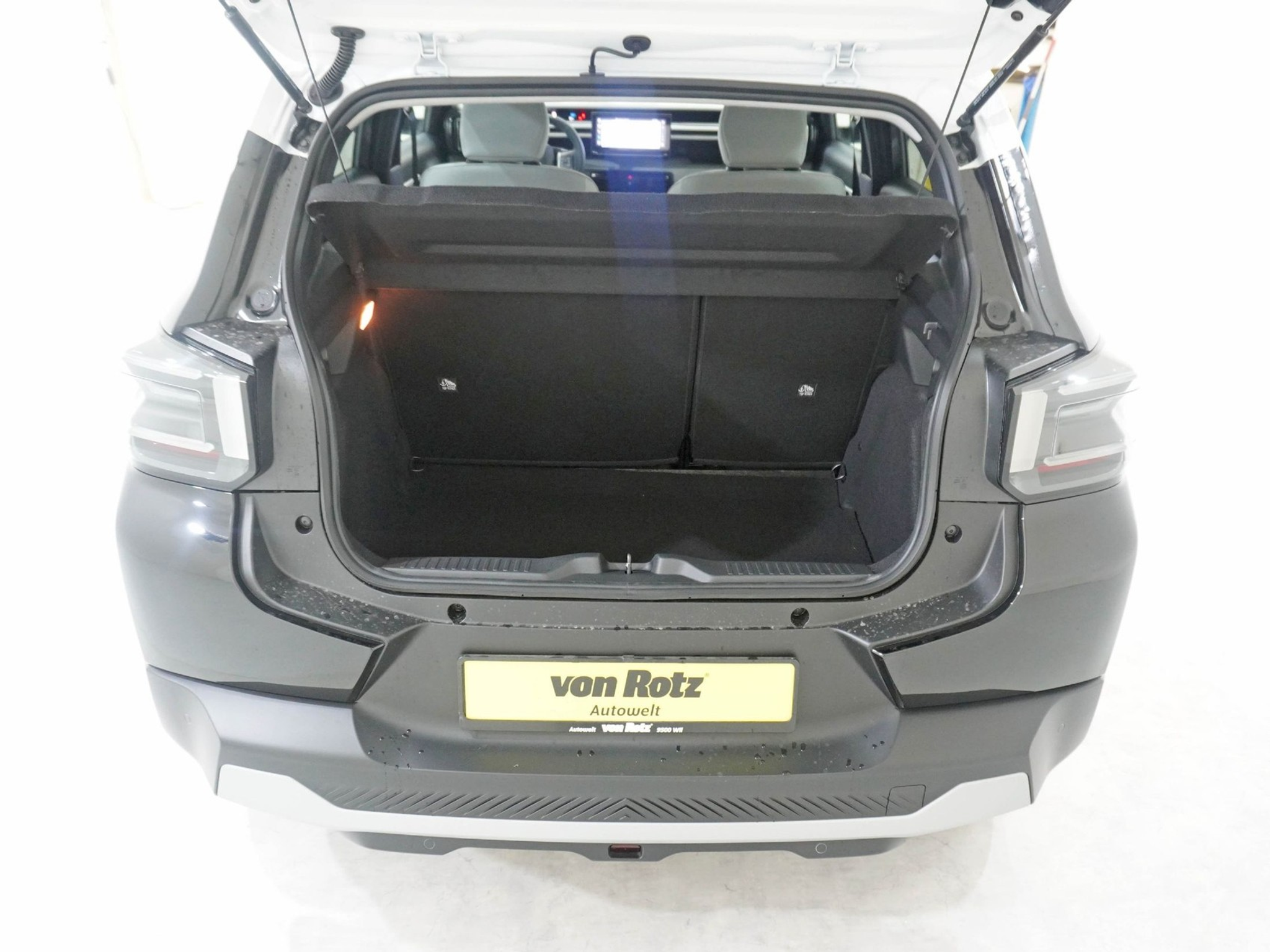 listing desktop thumbnail image 18