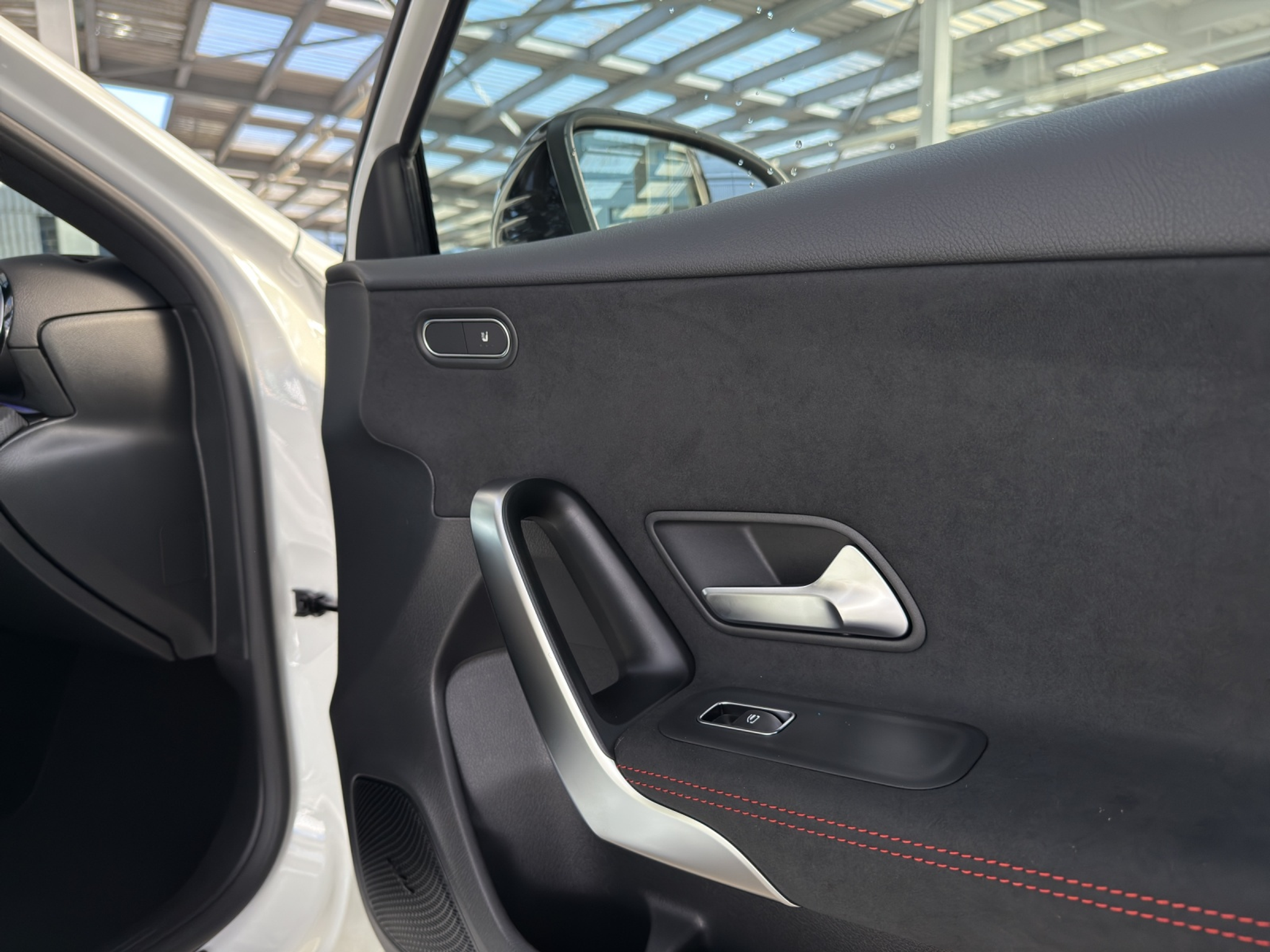 listing desktop thumbnail image 14