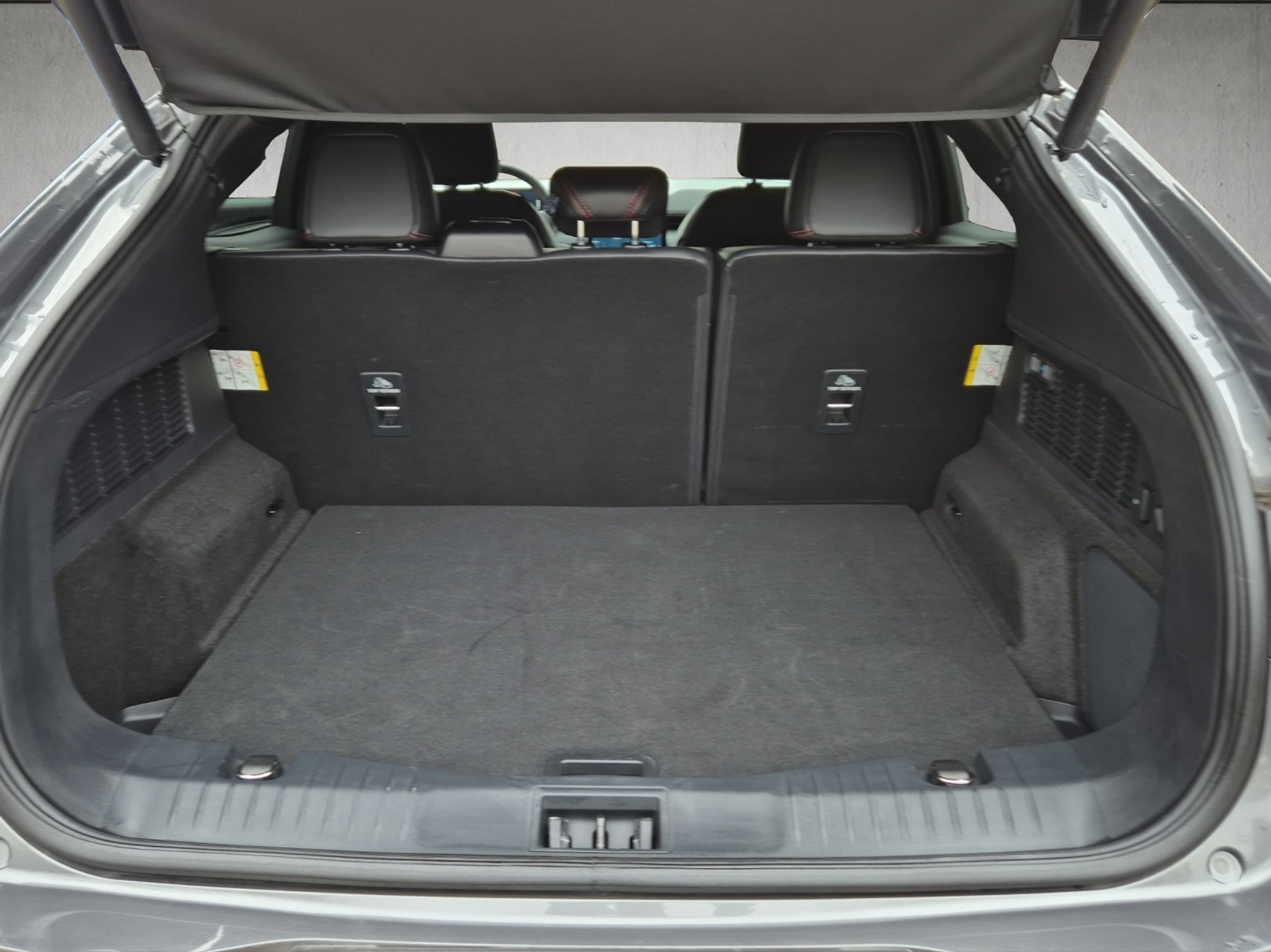 listing desktop thumbnail image 19