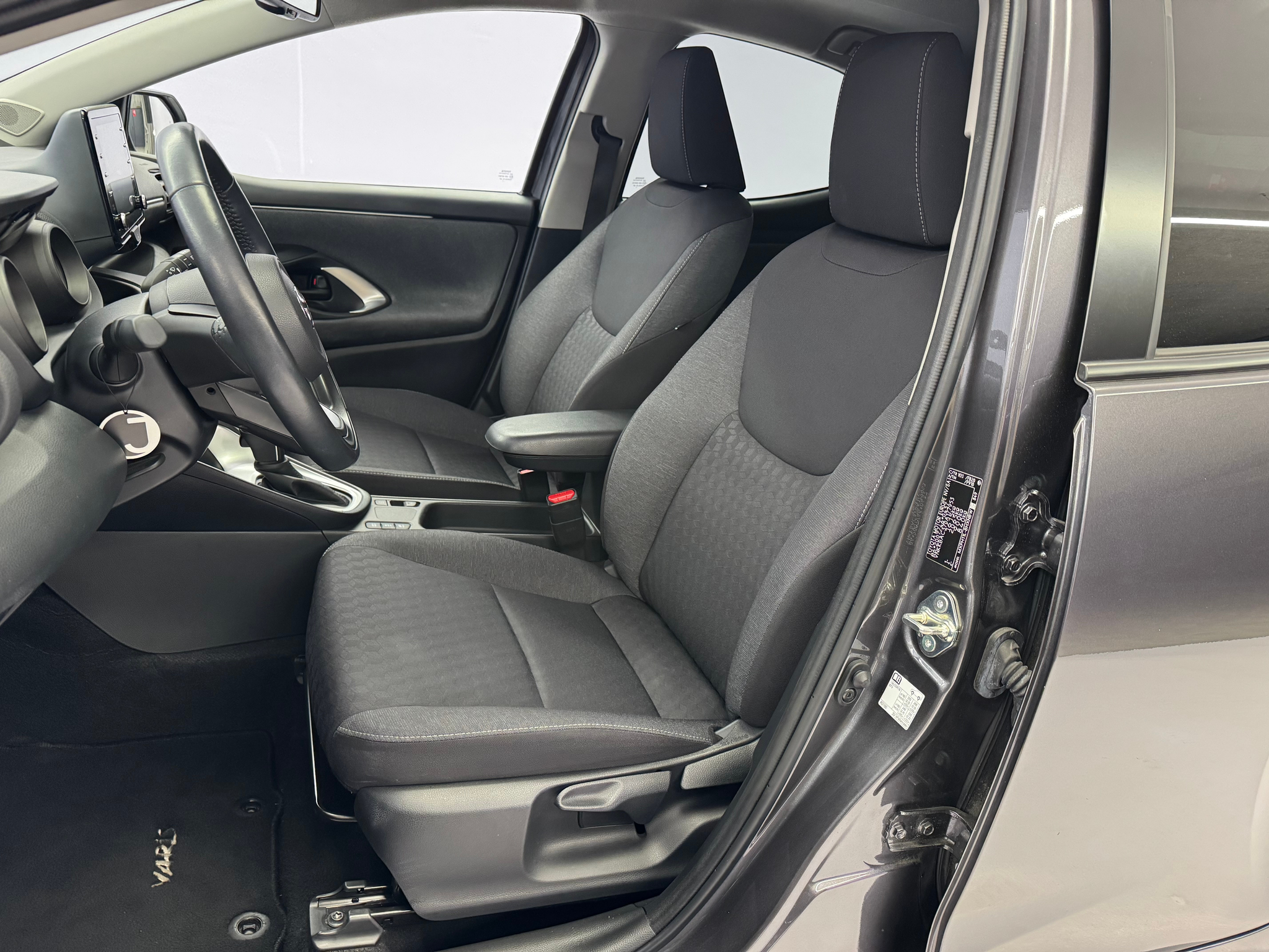 listing desktop thumbnail image 8