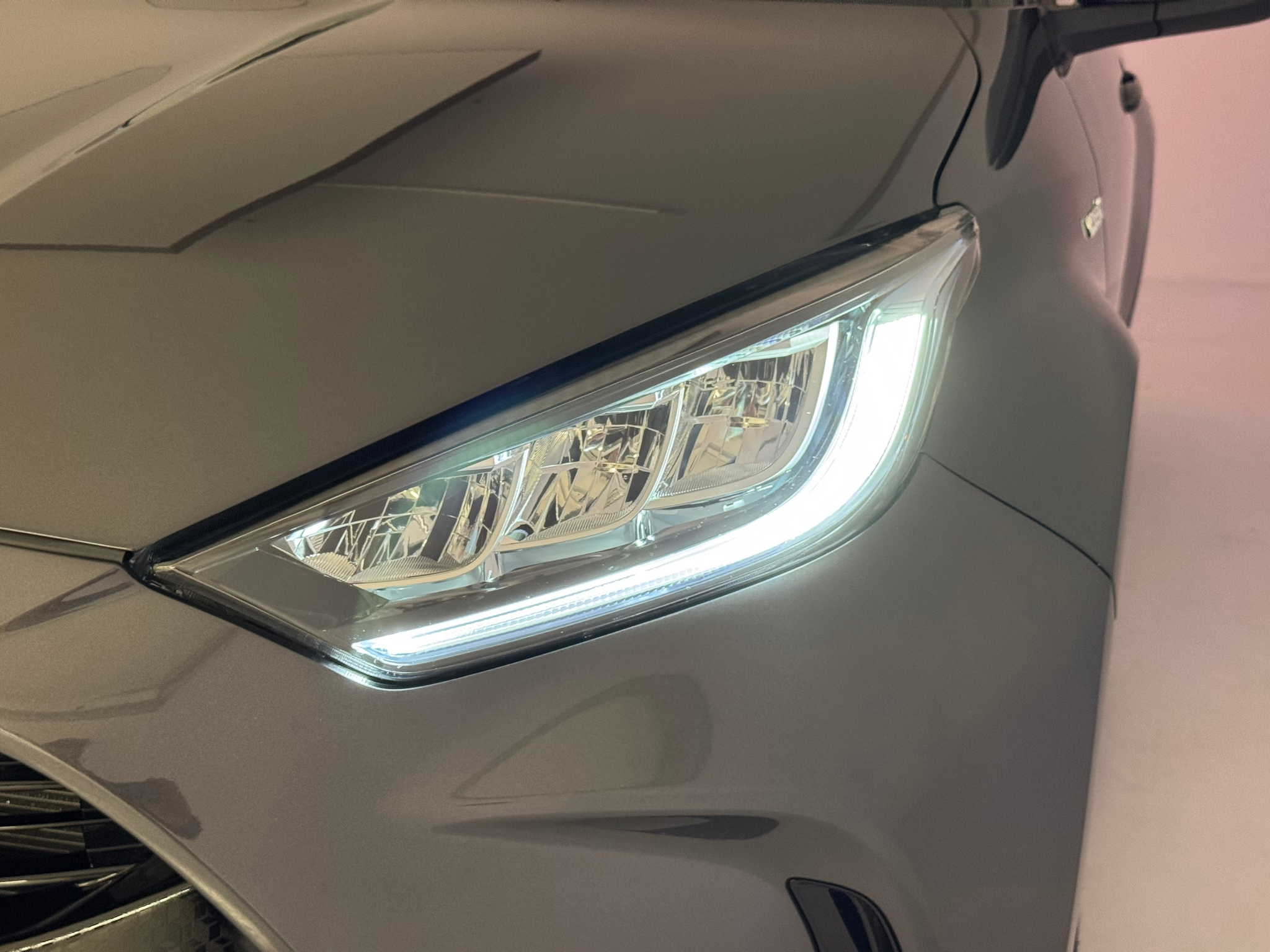 listing desktop thumbnail image 15