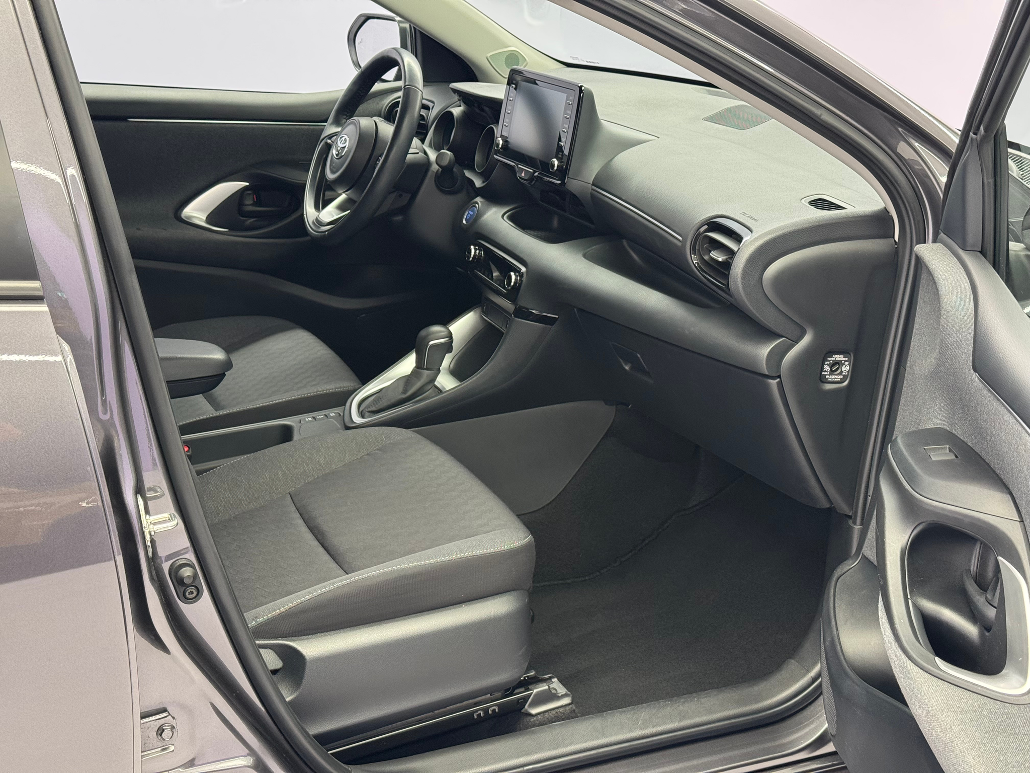 listing desktop thumbnail image 7