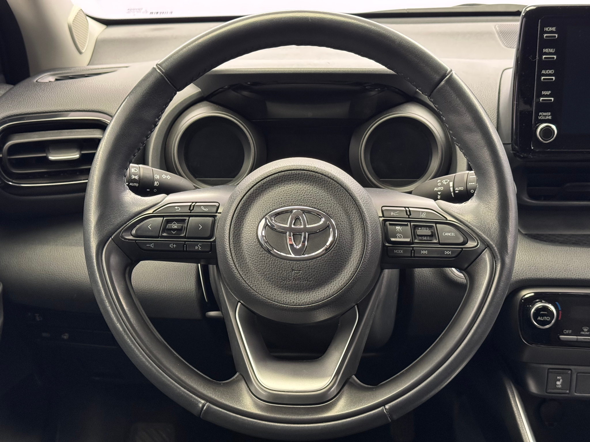 listing desktop thumbnail image 12