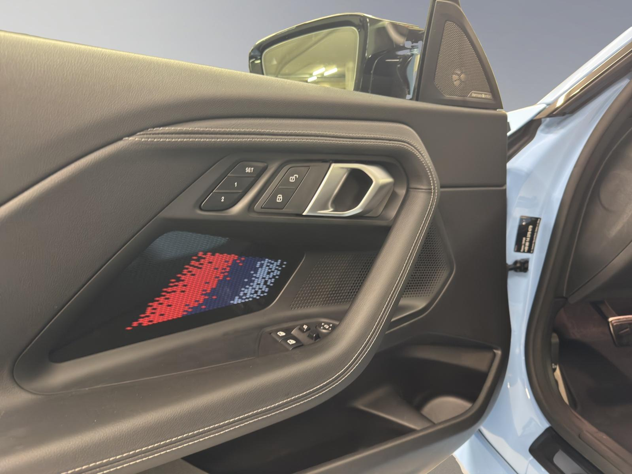 listing desktop thumbnail image 12