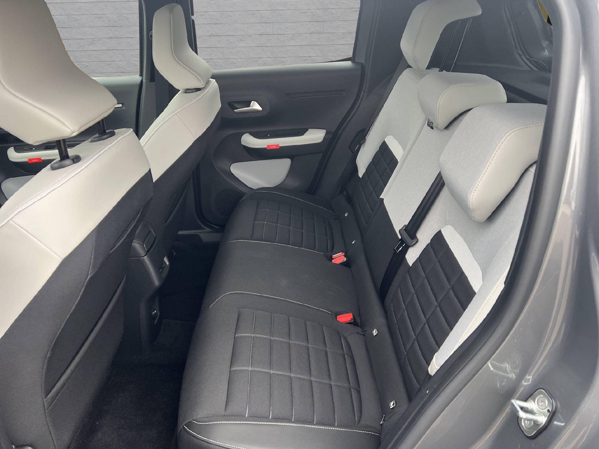 listing desktop thumbnail image 13