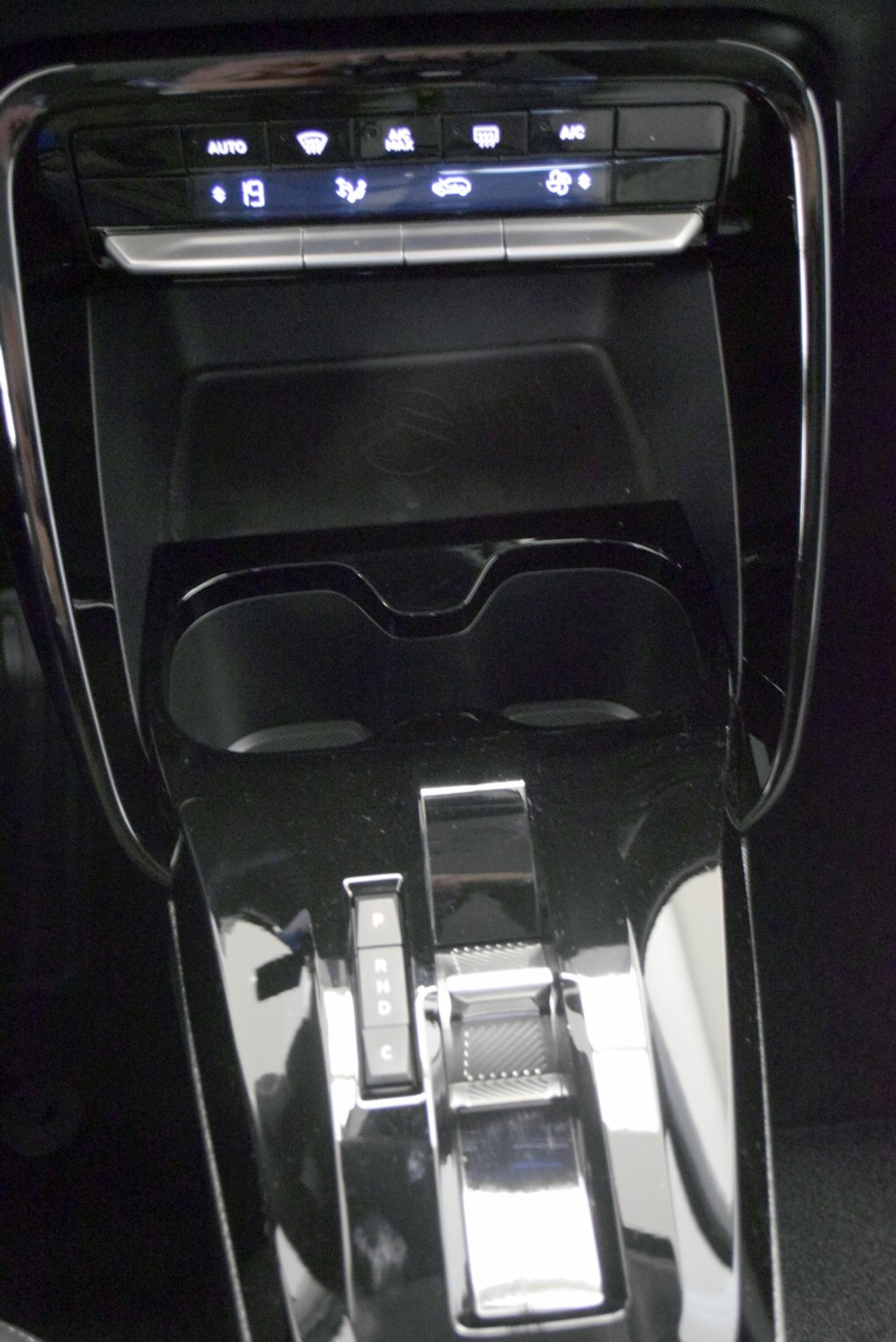 listing desktop thumbnail image 11