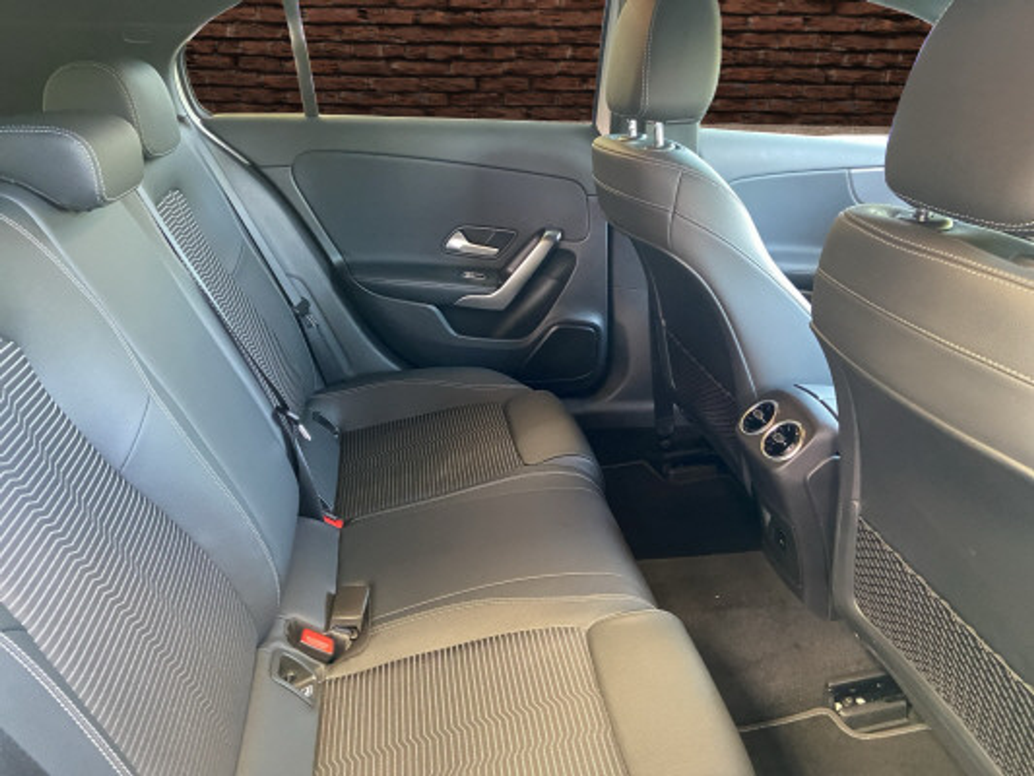 listing desktop thumbnail image 12