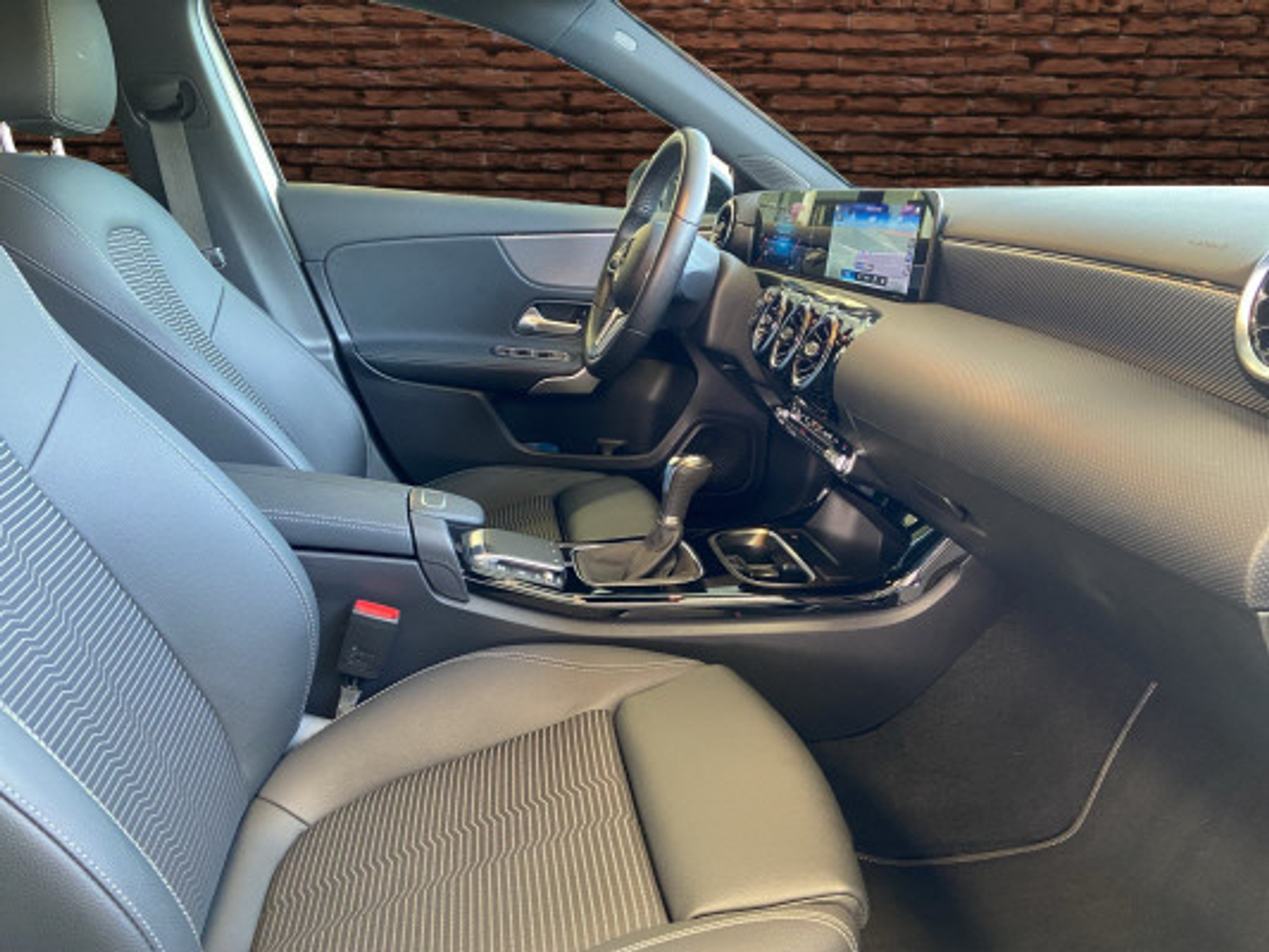 listing desktop thumbnail image 11