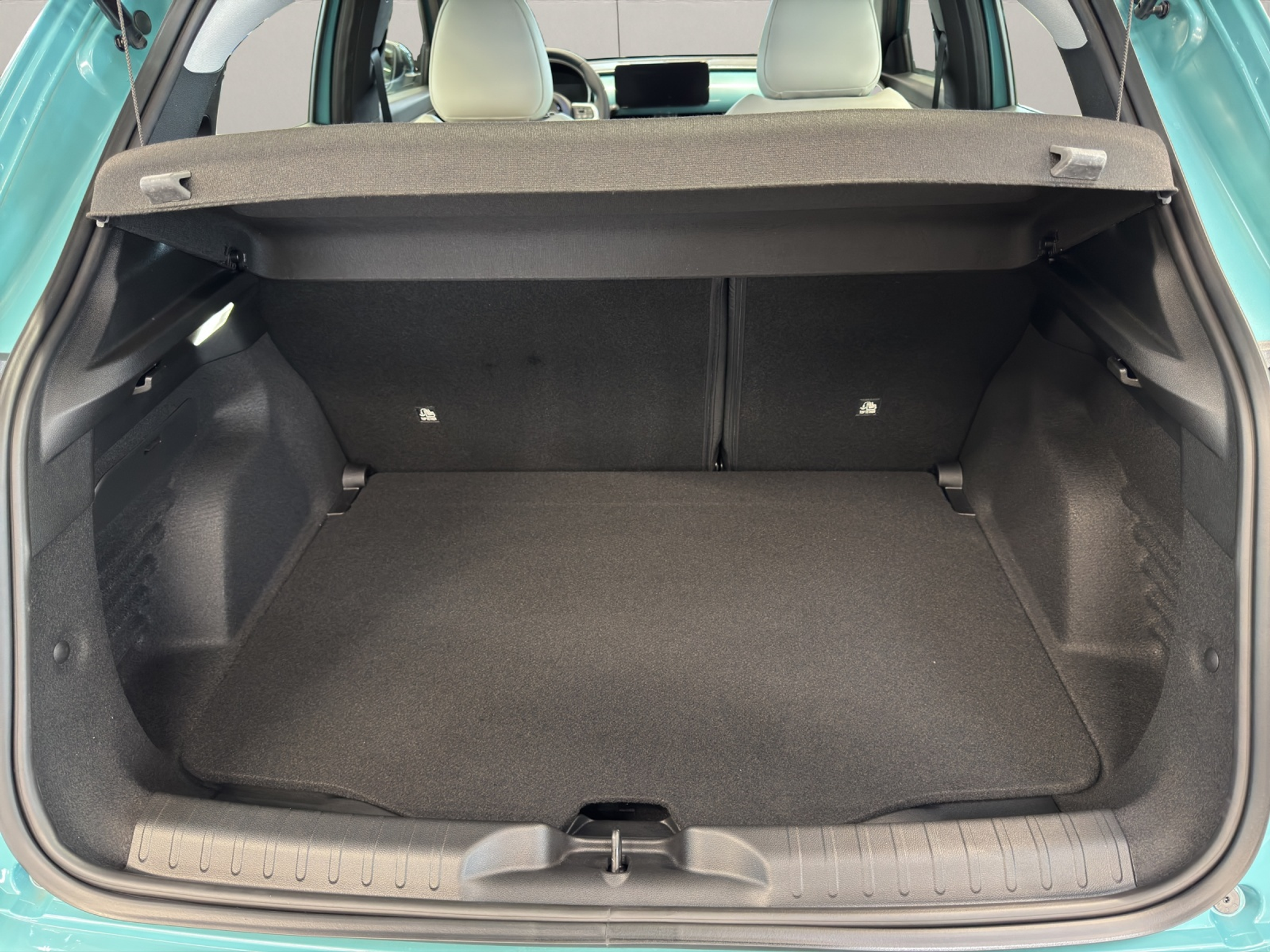 listing desktop thumbnail image 9