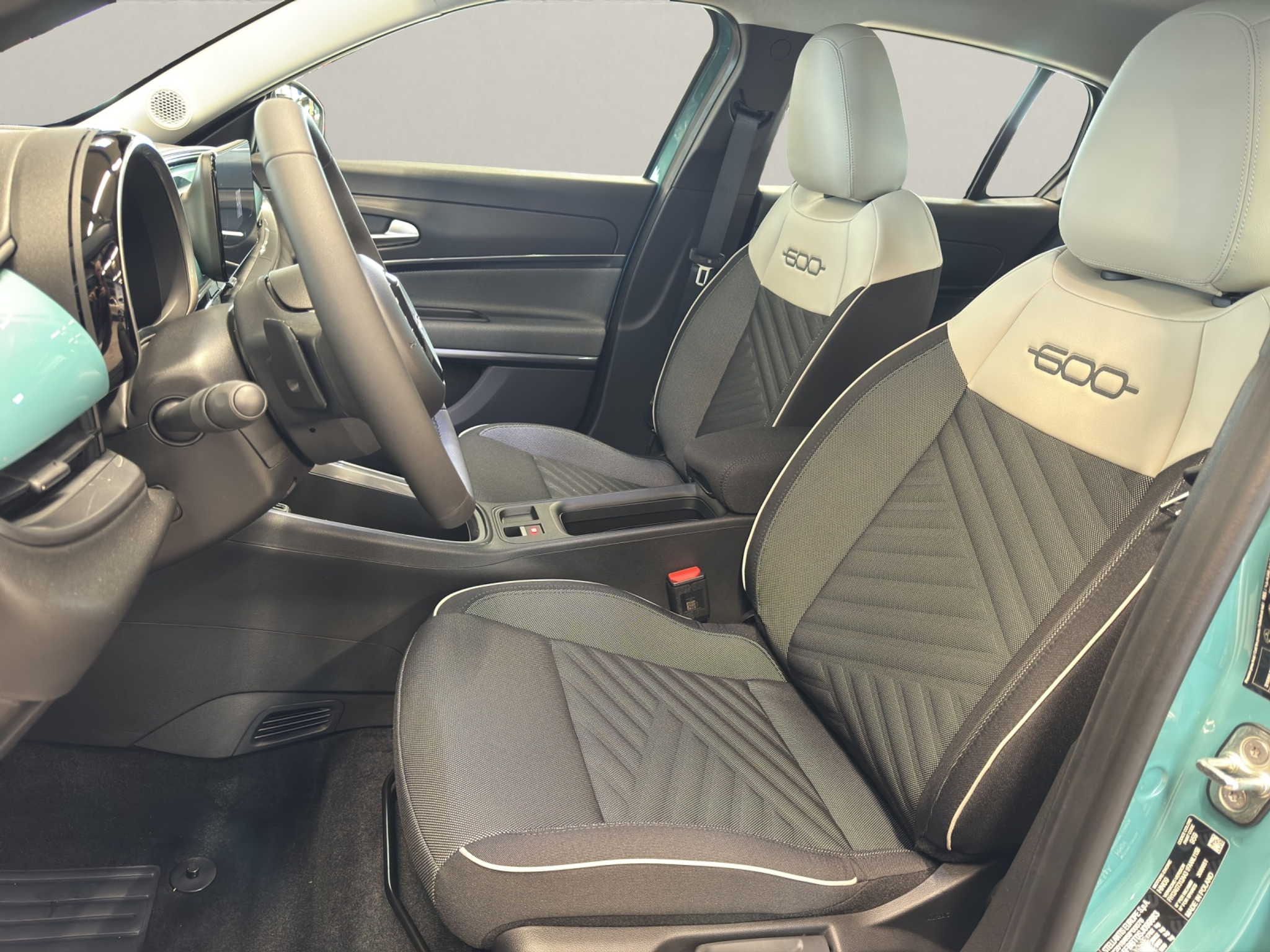 listing desktop thumbnail image 15