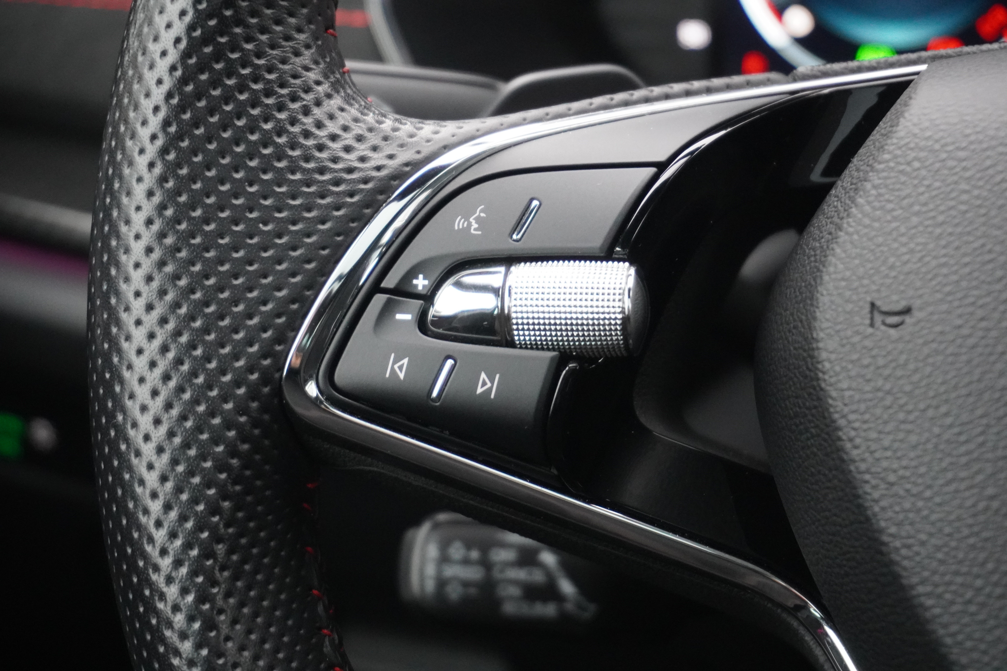 listing desktop thumbnail image 18