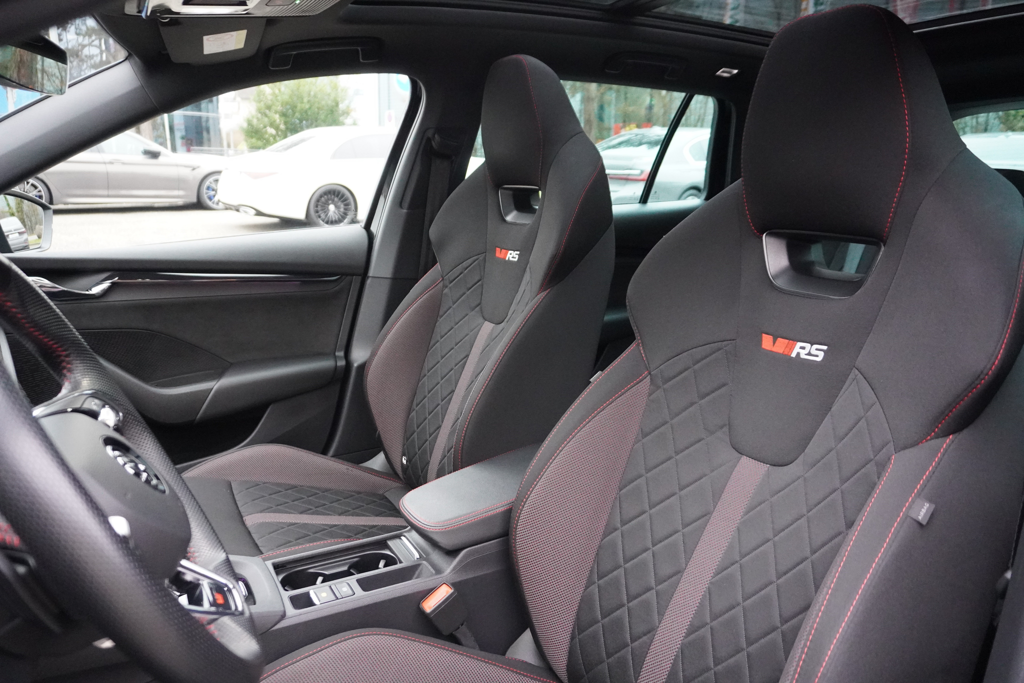 listing desktop thumbnail image 12