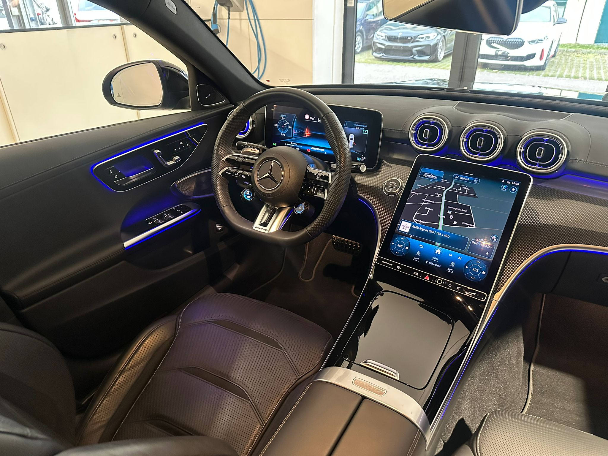 listing desktop thumbnail image 10