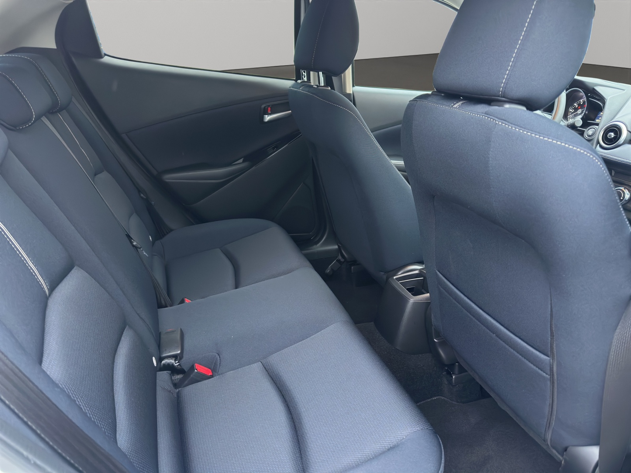 listing desktop thumbnail image 14