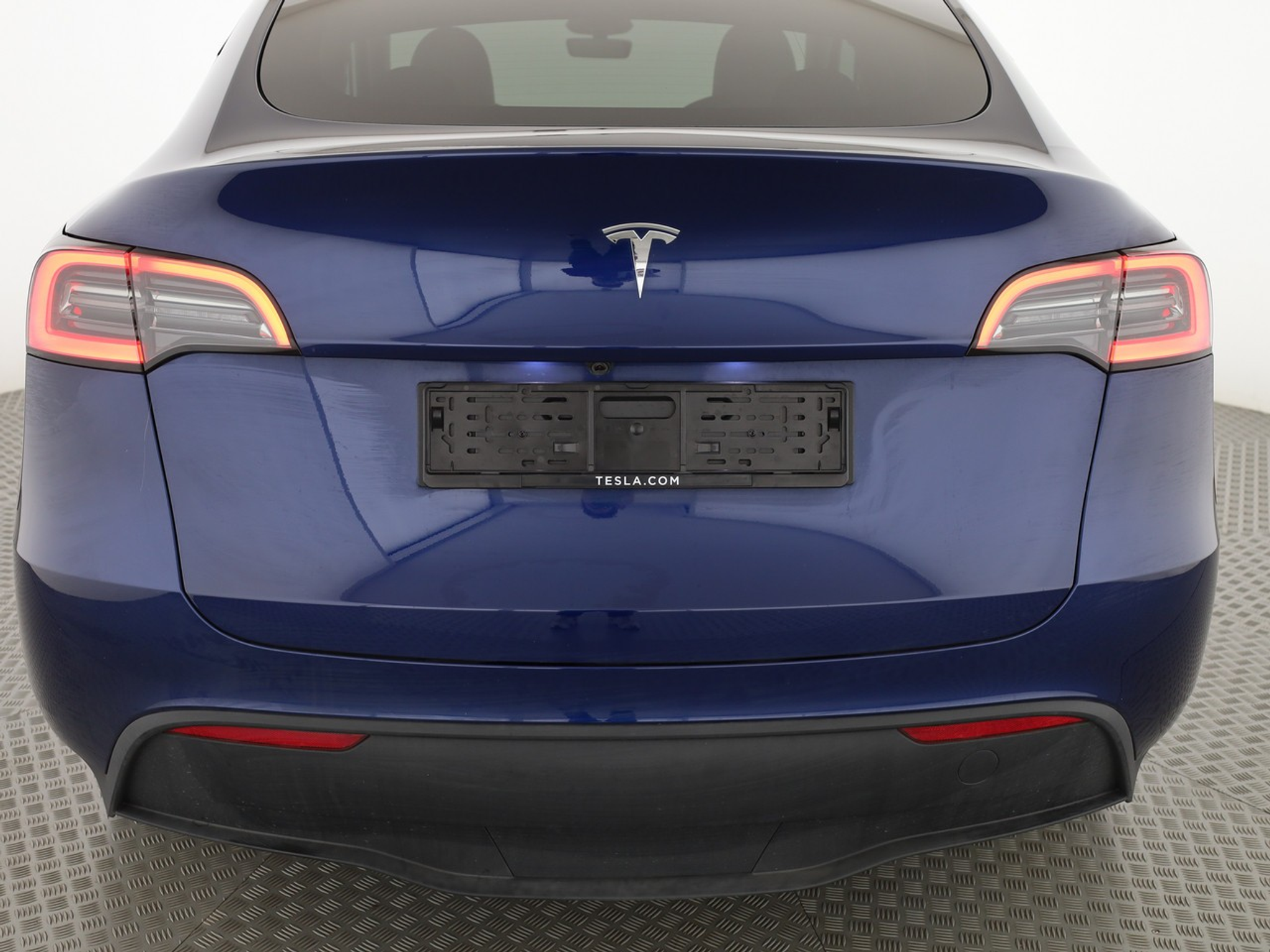 listing desktop thumbnail image 3