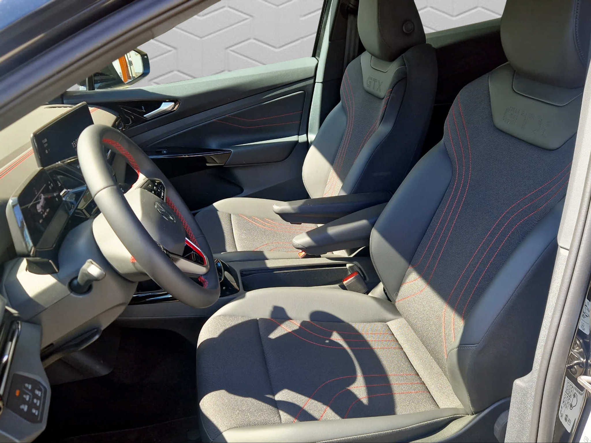 listing desktop thumbnail image 6