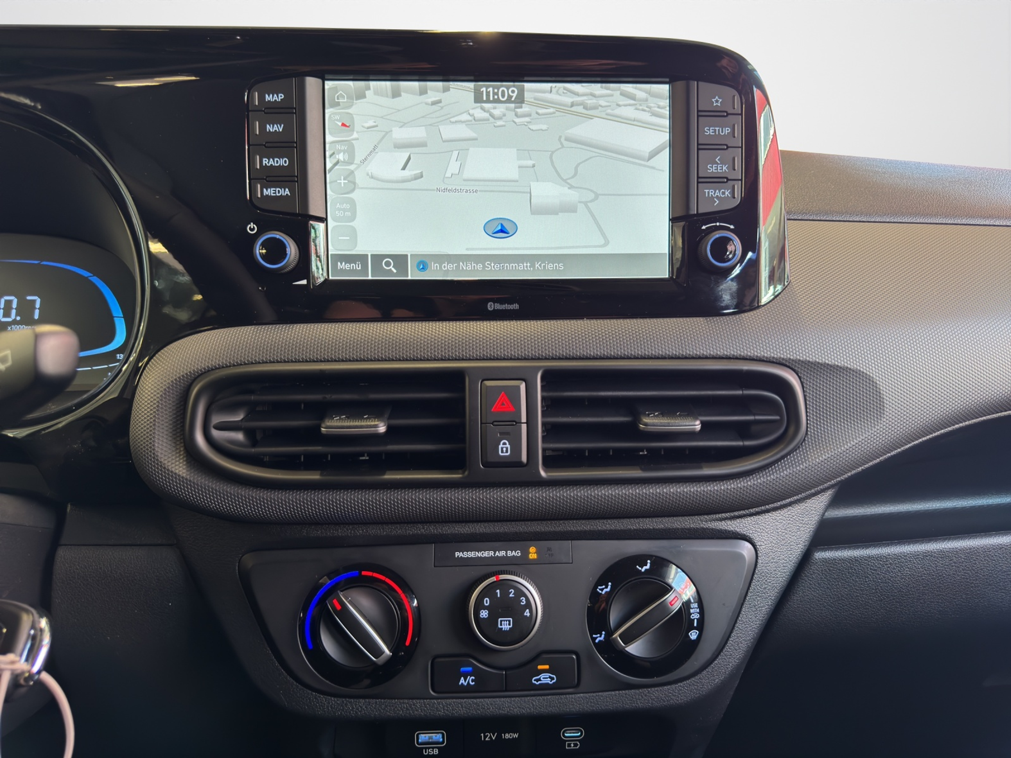 listing desktop thumbnail image 10