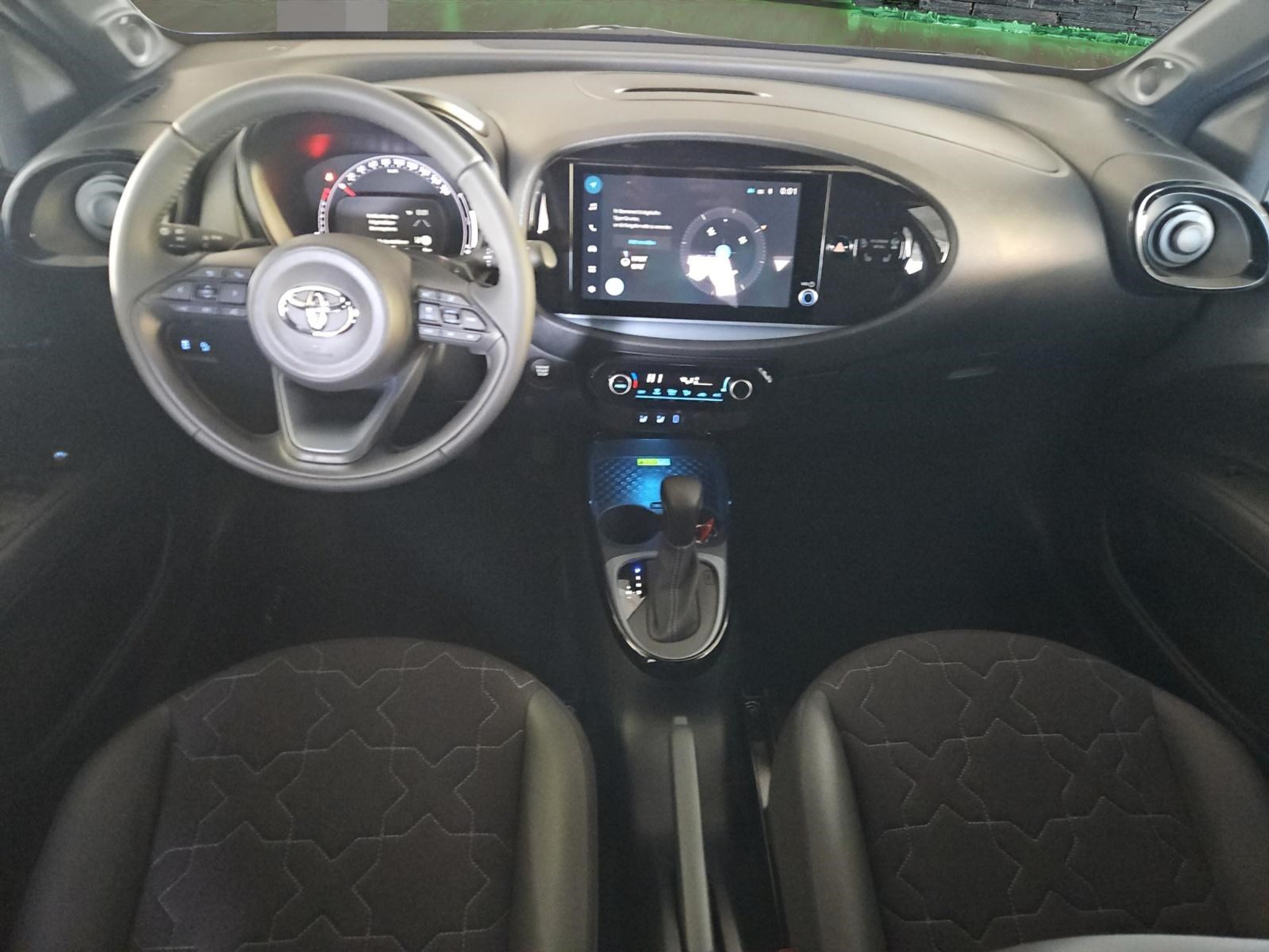 listing desktop thumbnail image 7