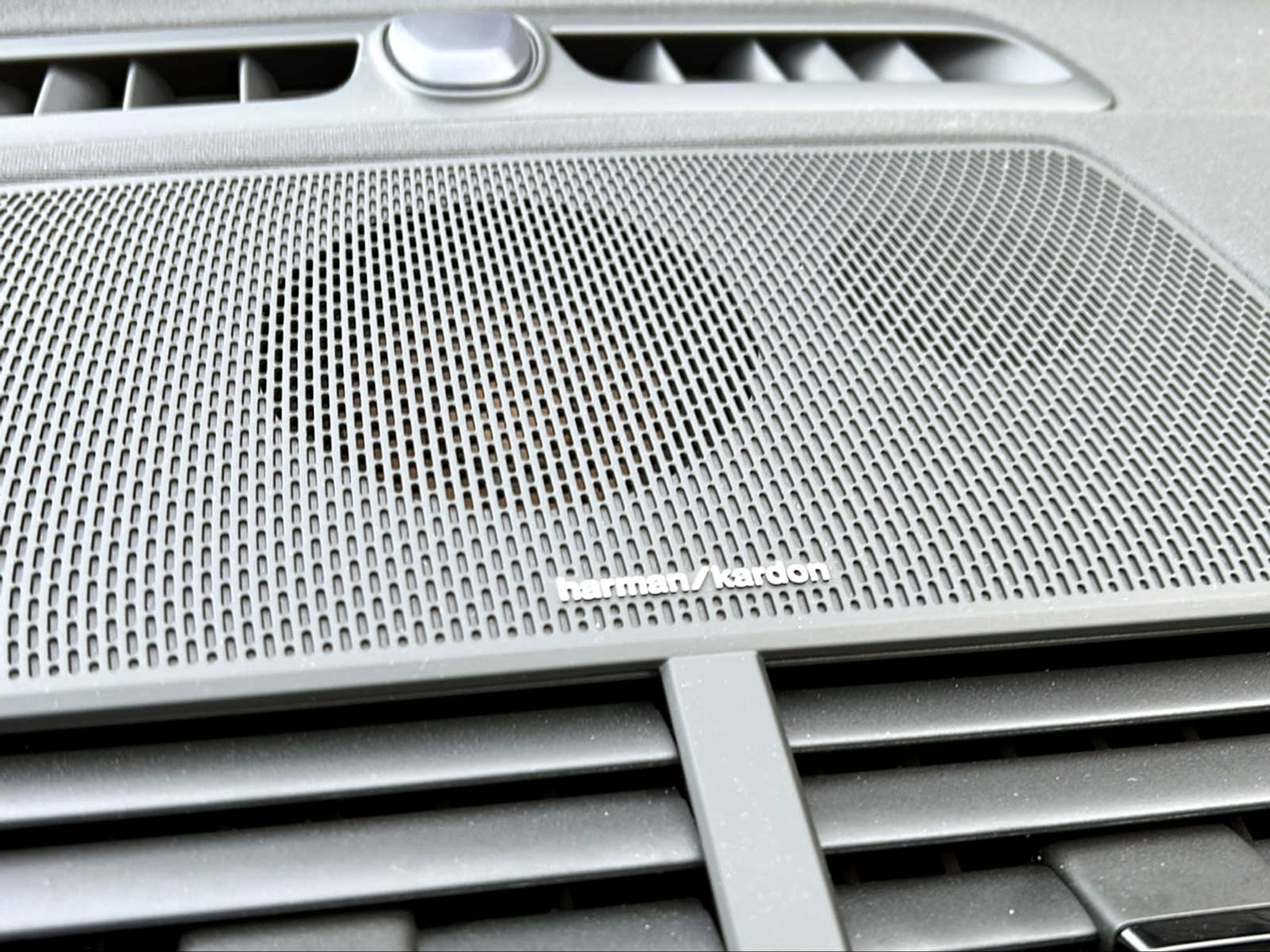 listing desktop thumbnail image 12