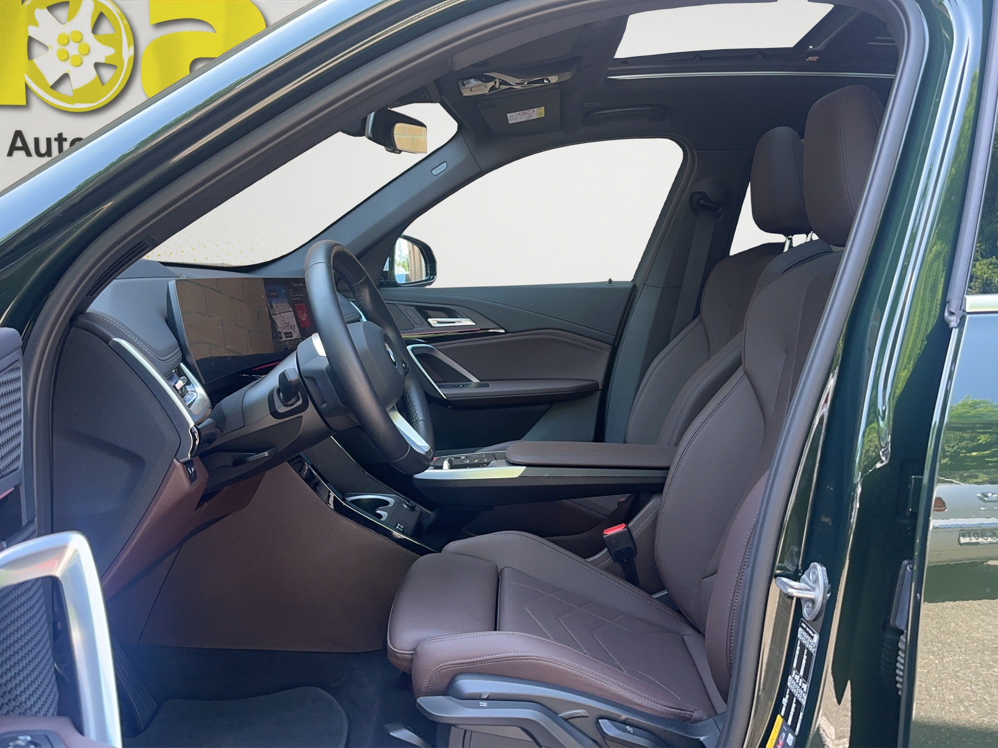 listing desktop thumbnail image 11