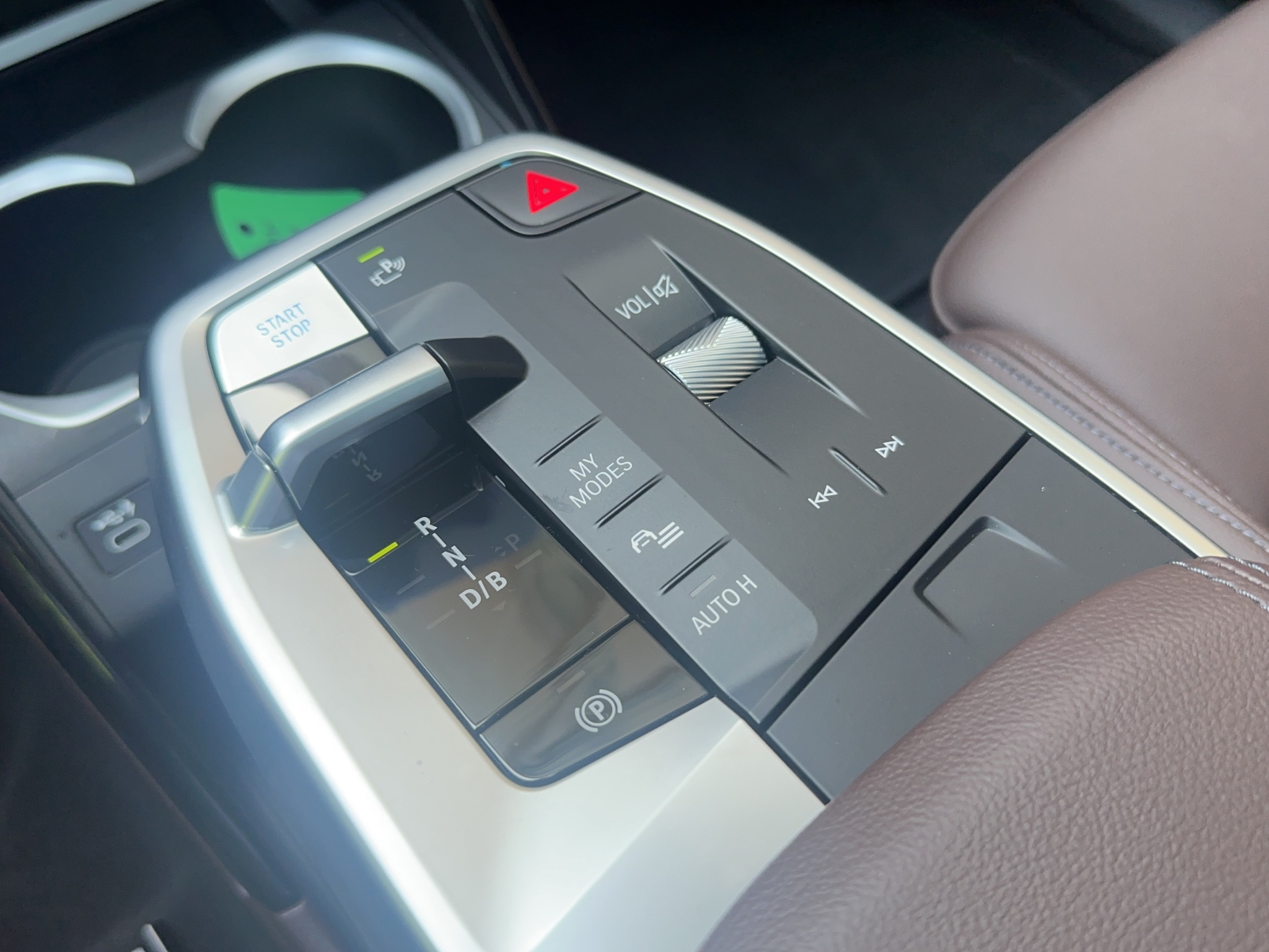 listing desktop thumbnail image 19