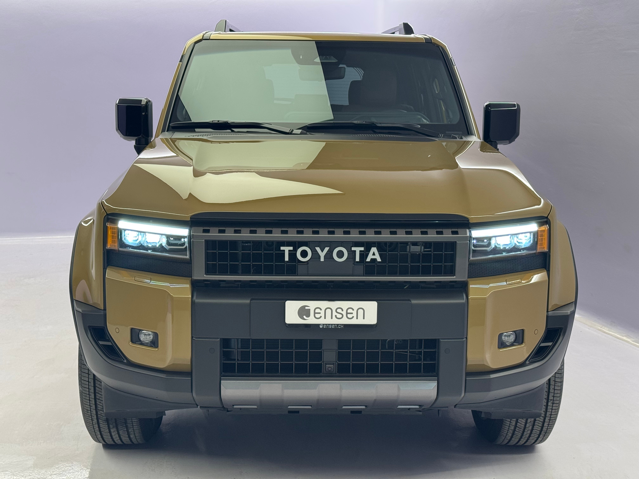 listing desktop thumbnail image 1