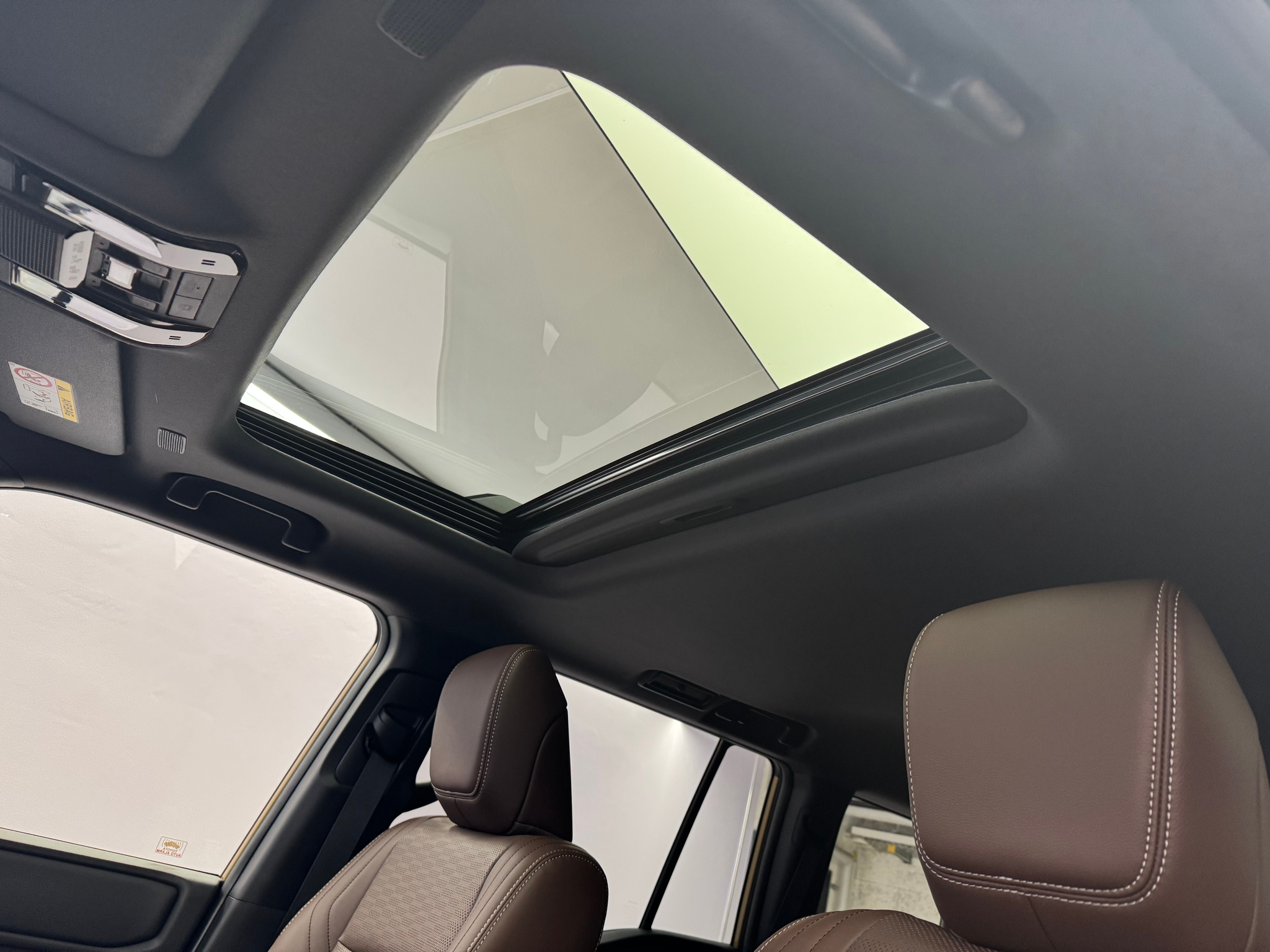 listing desktop thumbnail image 17