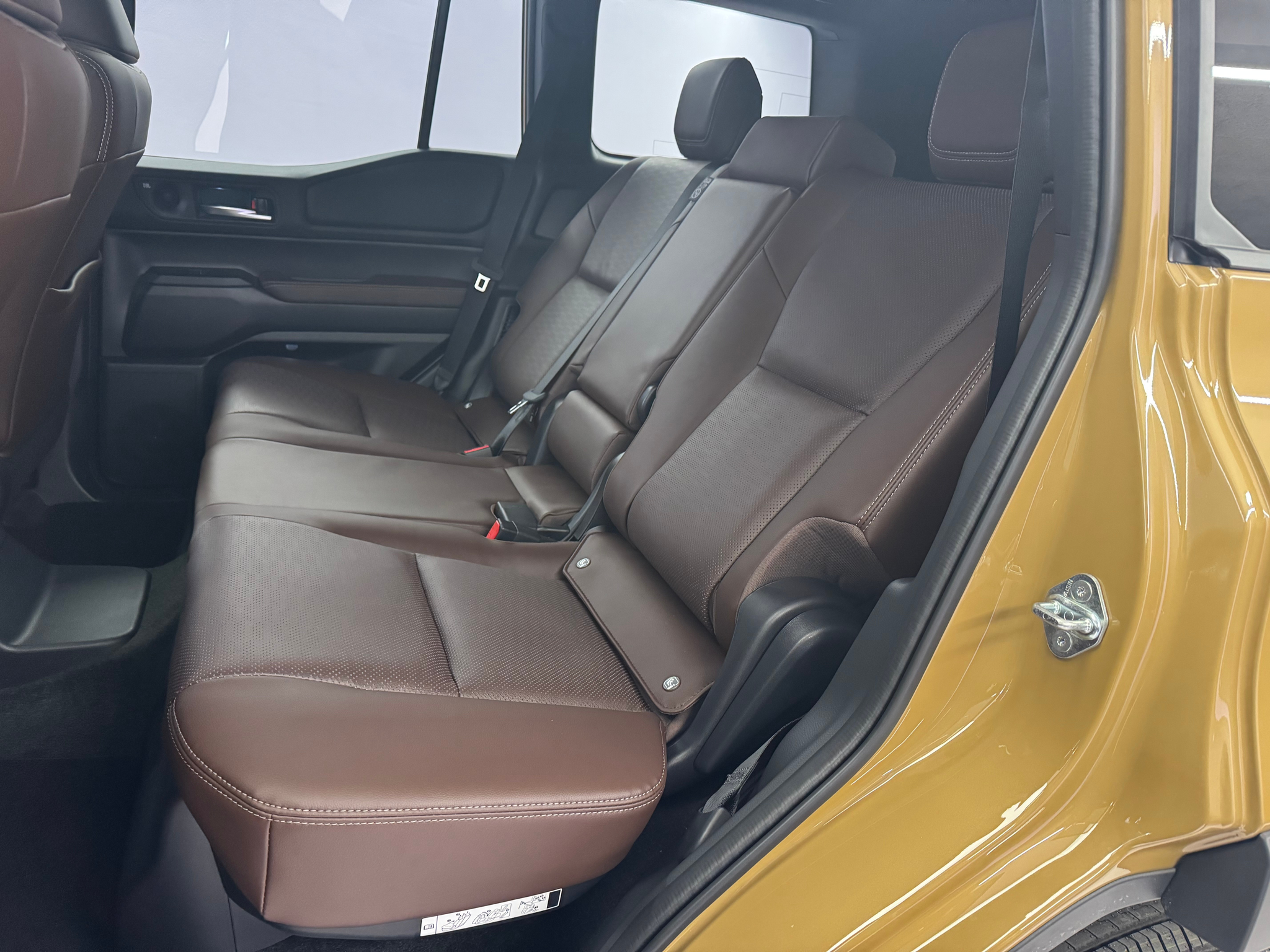 listing desktop thumbnail image 9