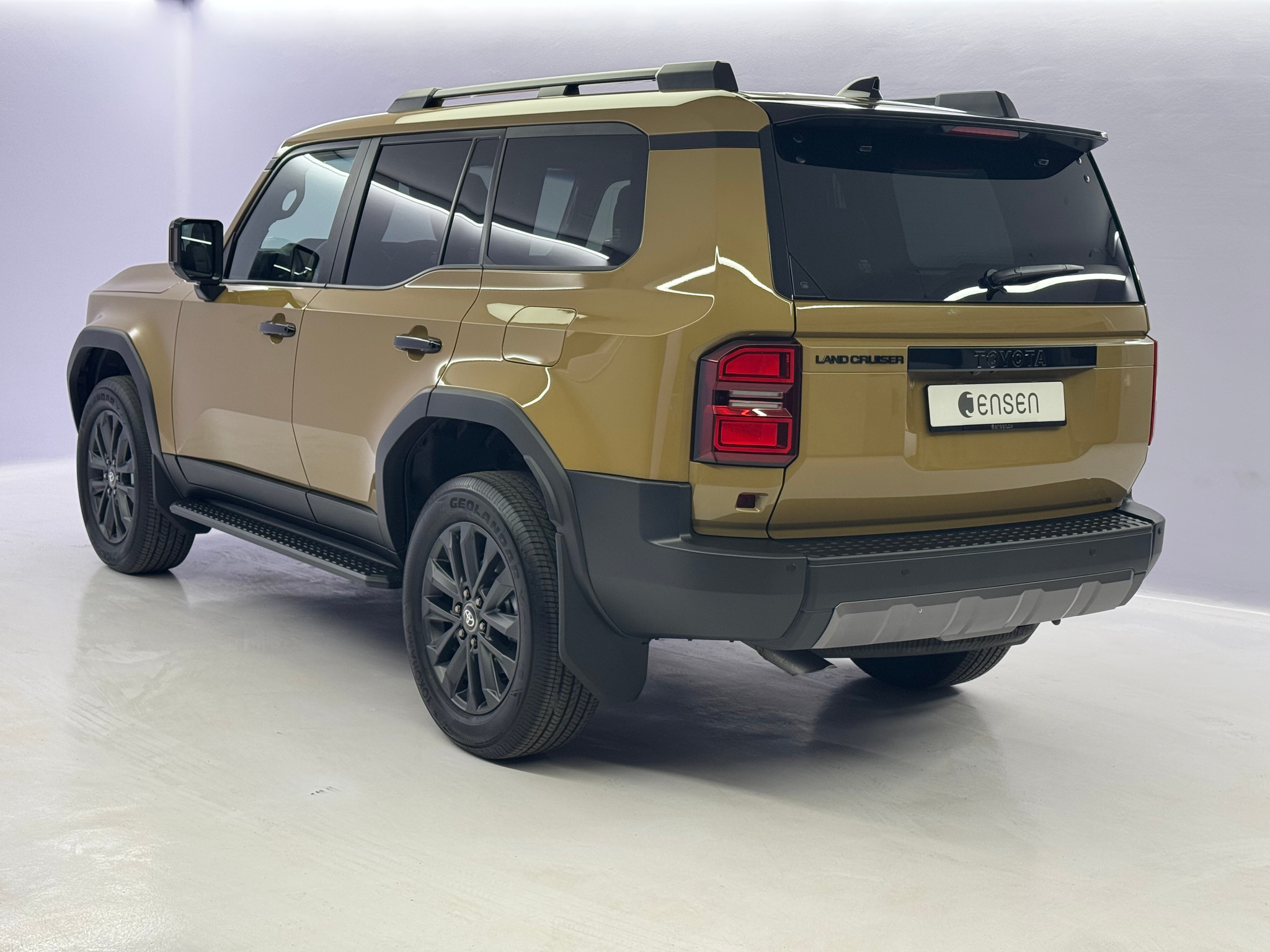 listing desktop thumbnail image 4