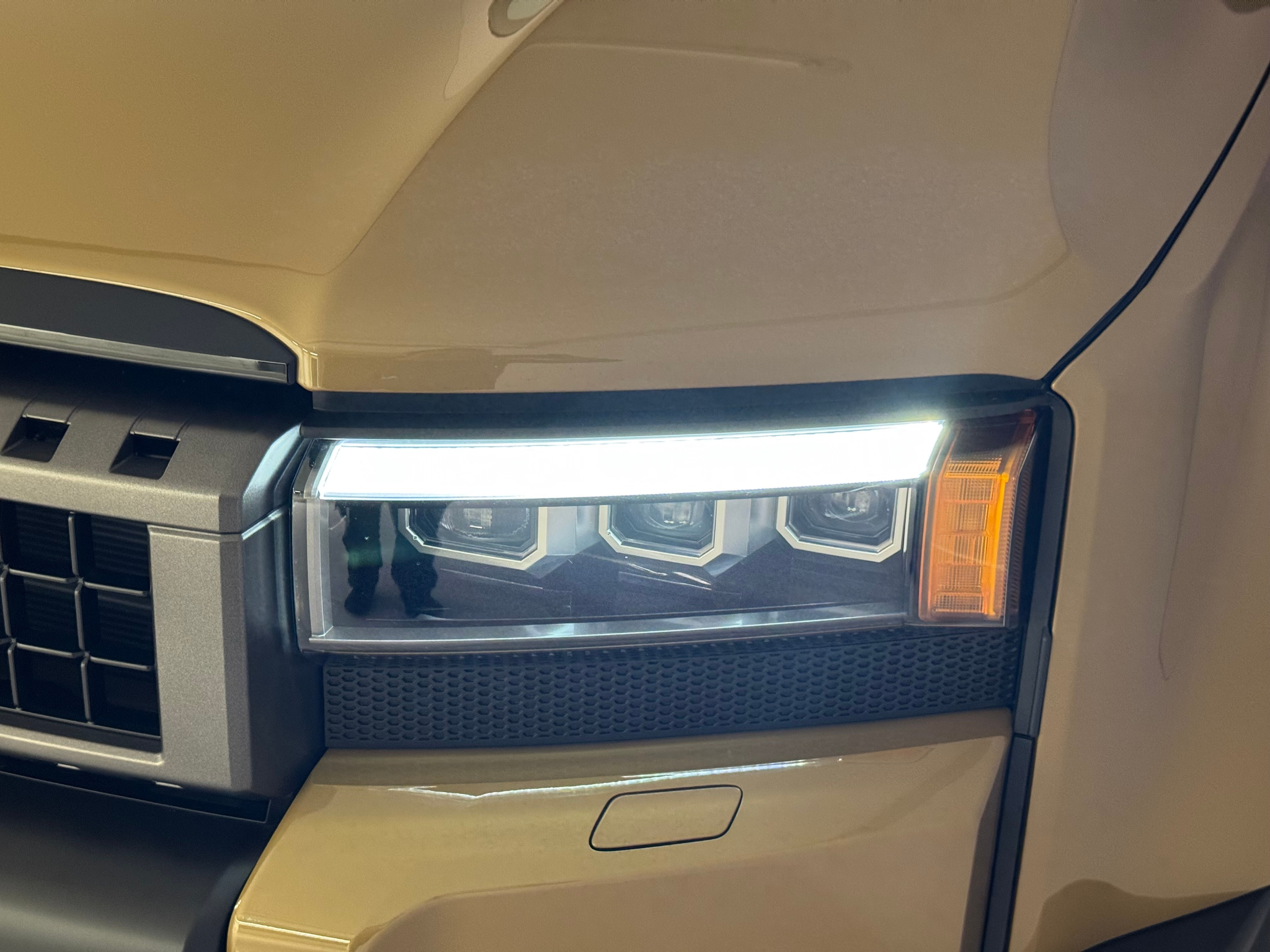 listing desktop thumbnail image 22