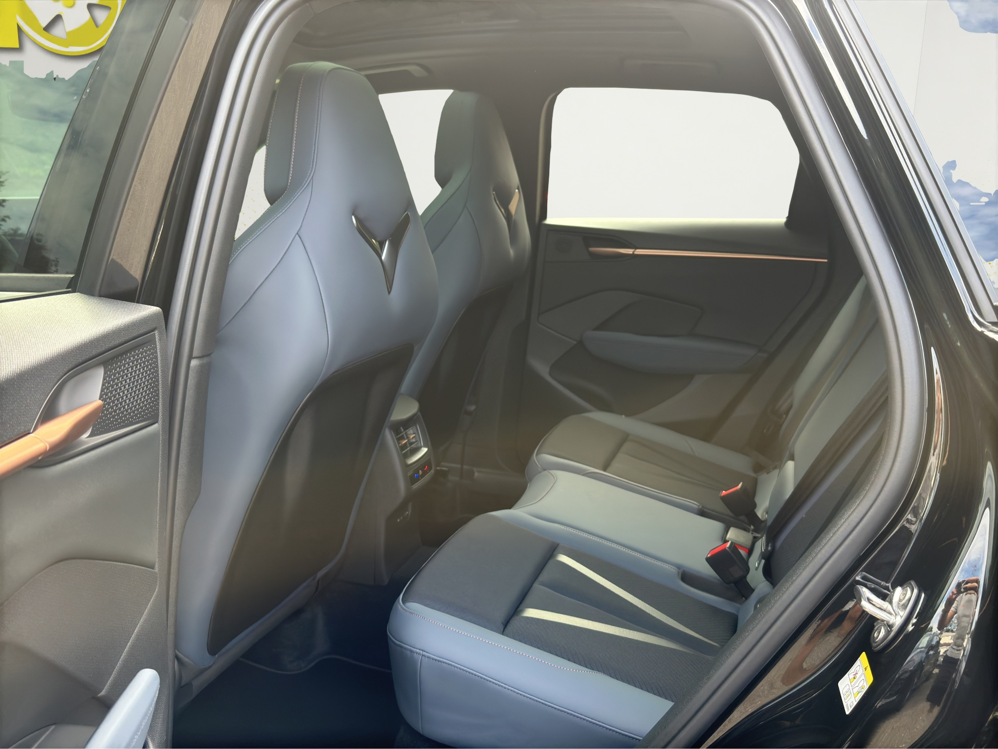 listing desktop thumbnail image 13