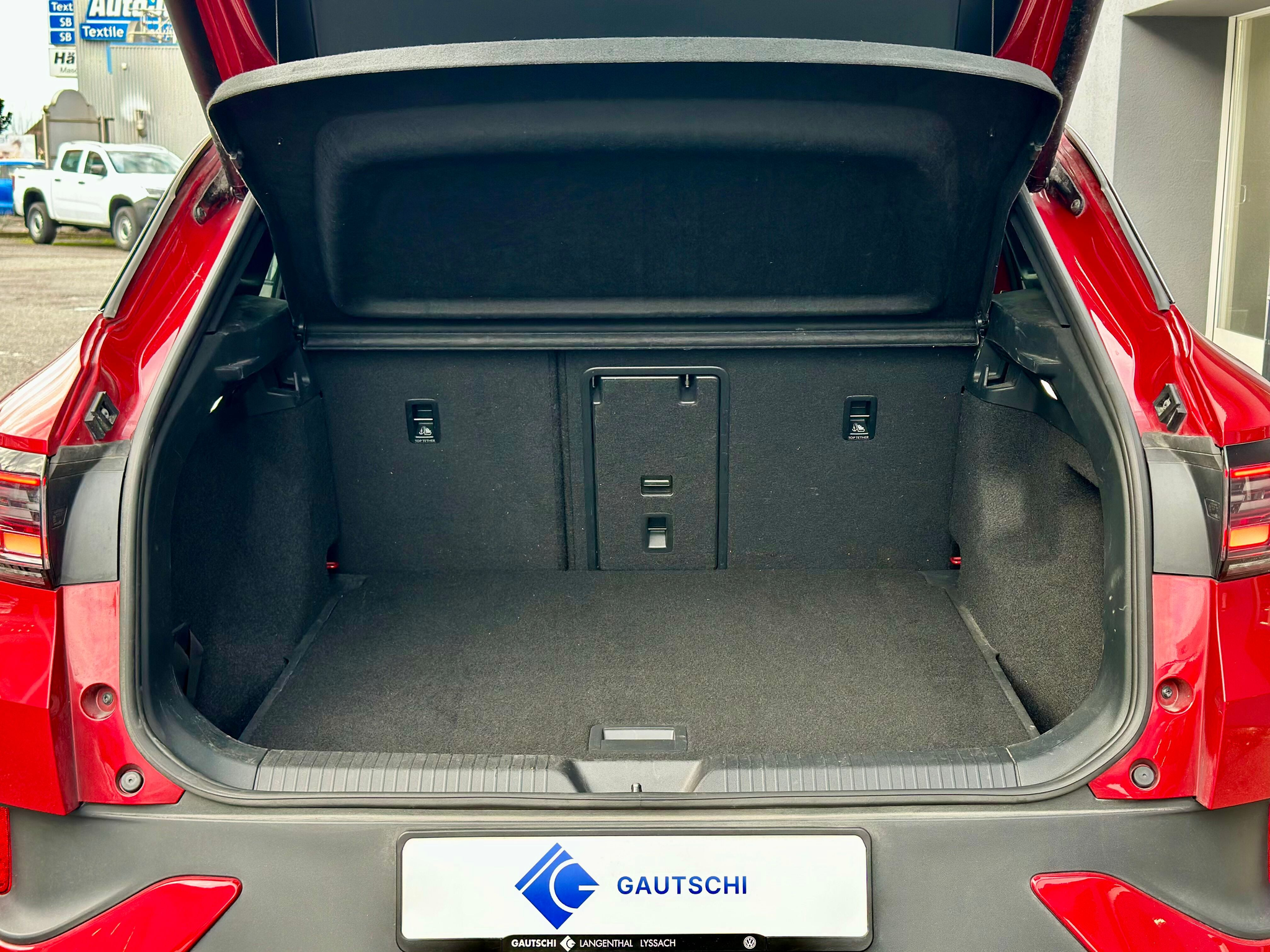 listing desktop thumbnail image 9