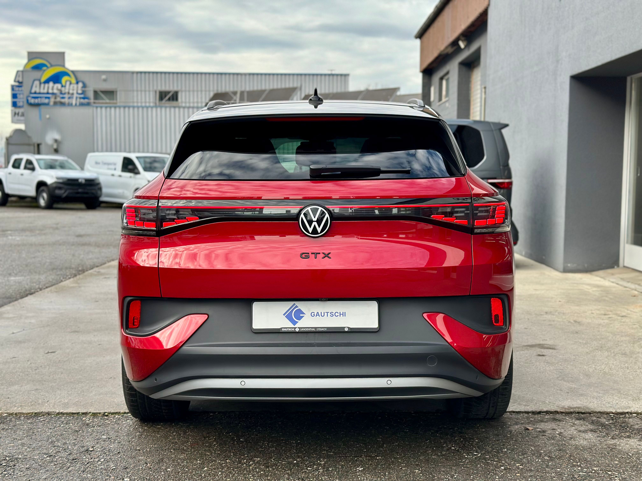 listing desktop thumbnail image 3