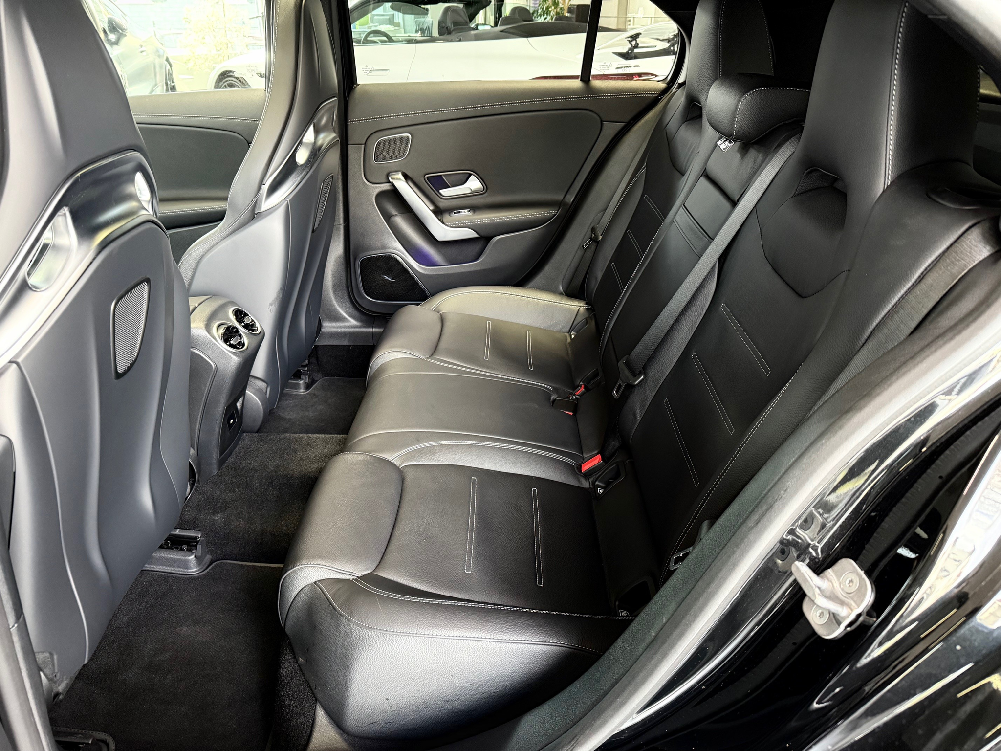 listing desktop thumbnail image 13