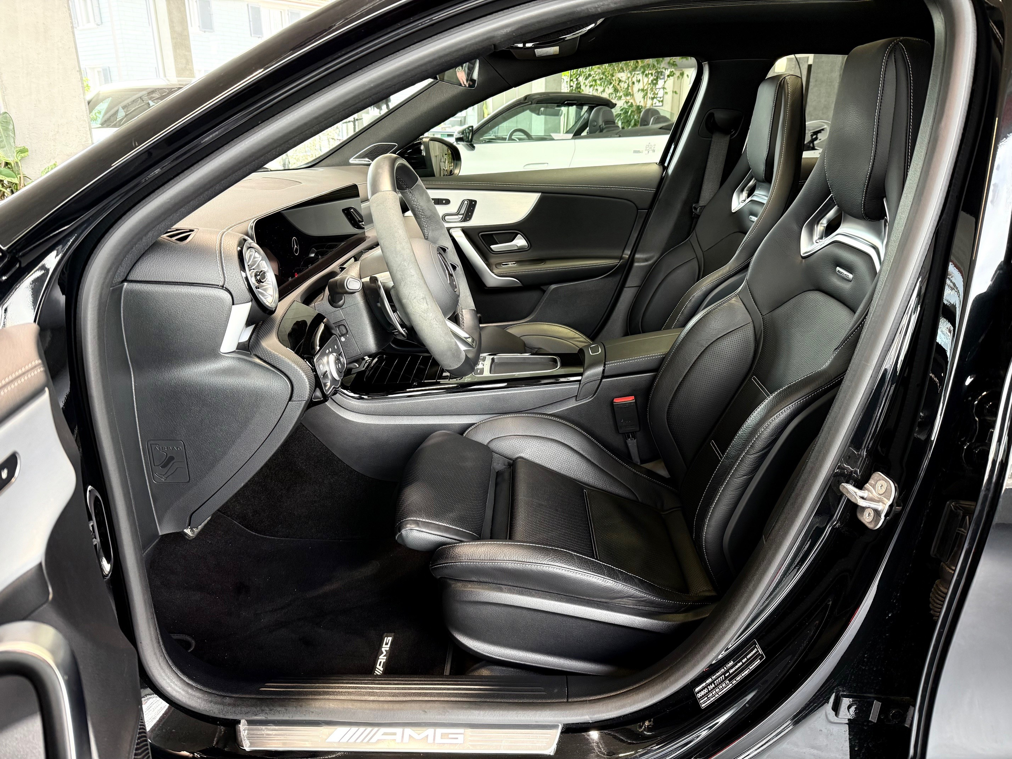 listing desktop thumbnail image 10