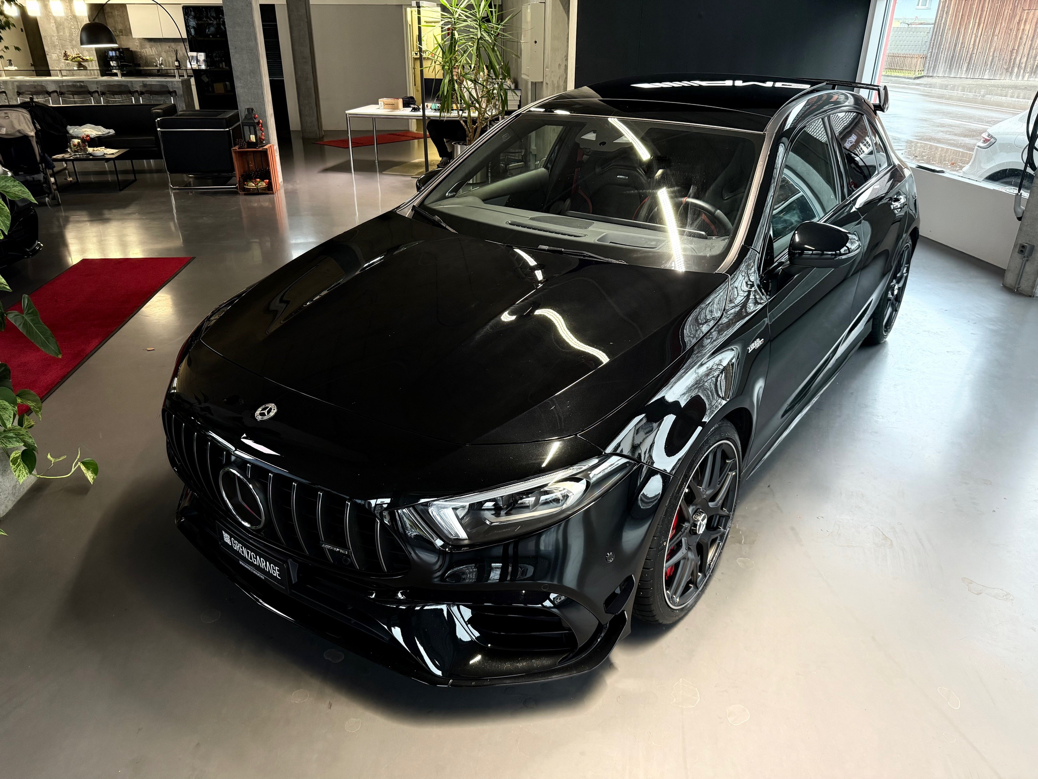 listing desktop thumbnail image 1