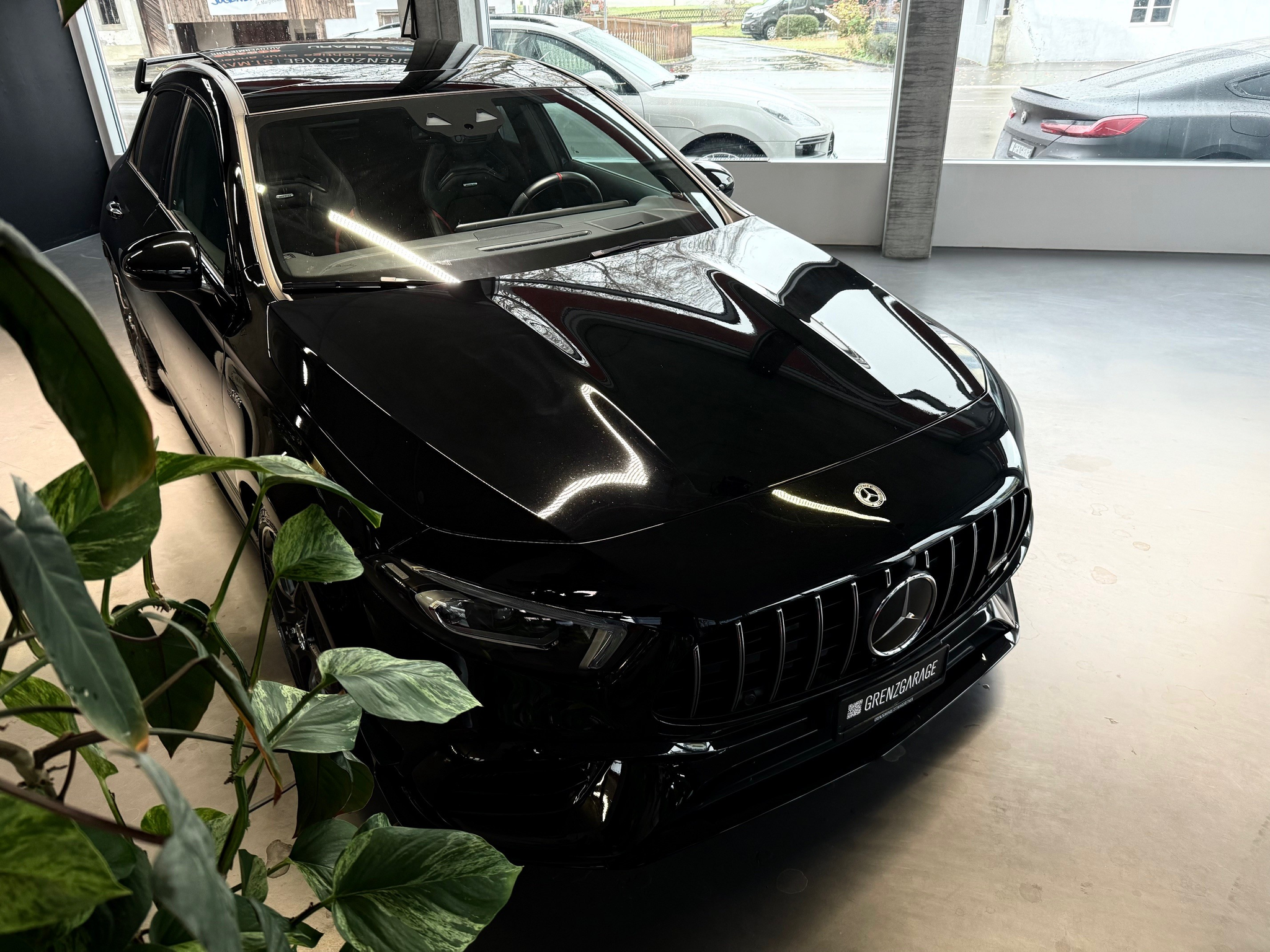 listing desktop thumbnail image 2